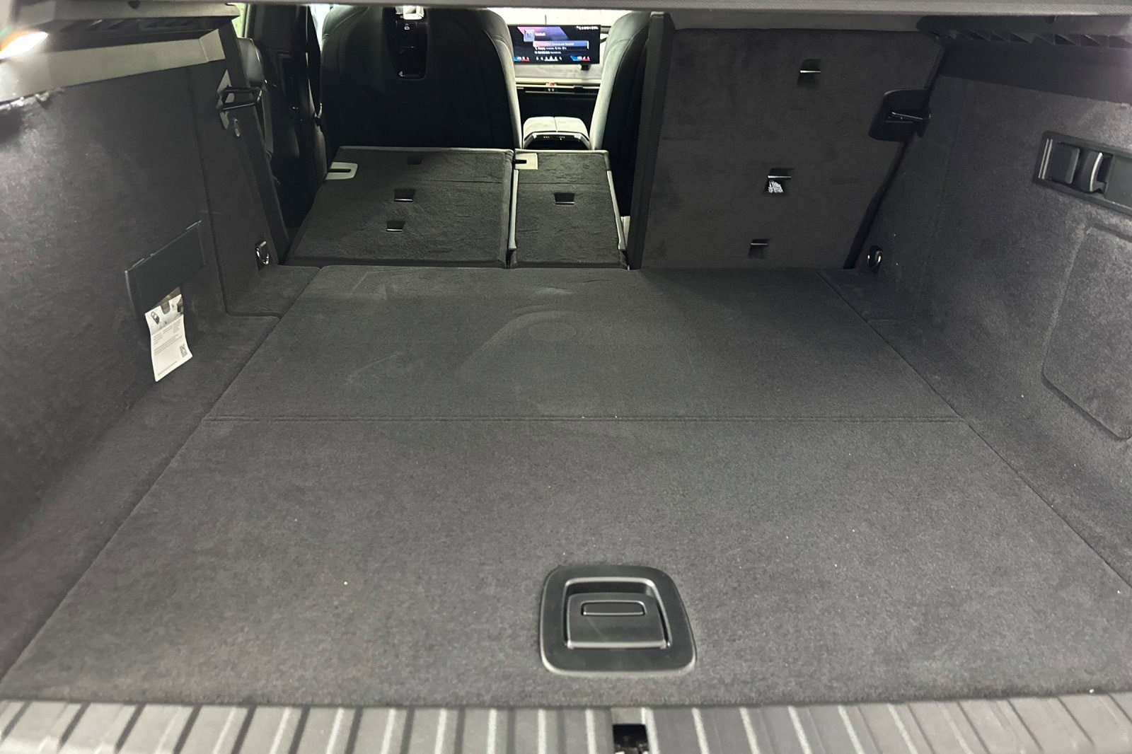 2026 BMW iX 45 - Photo 28