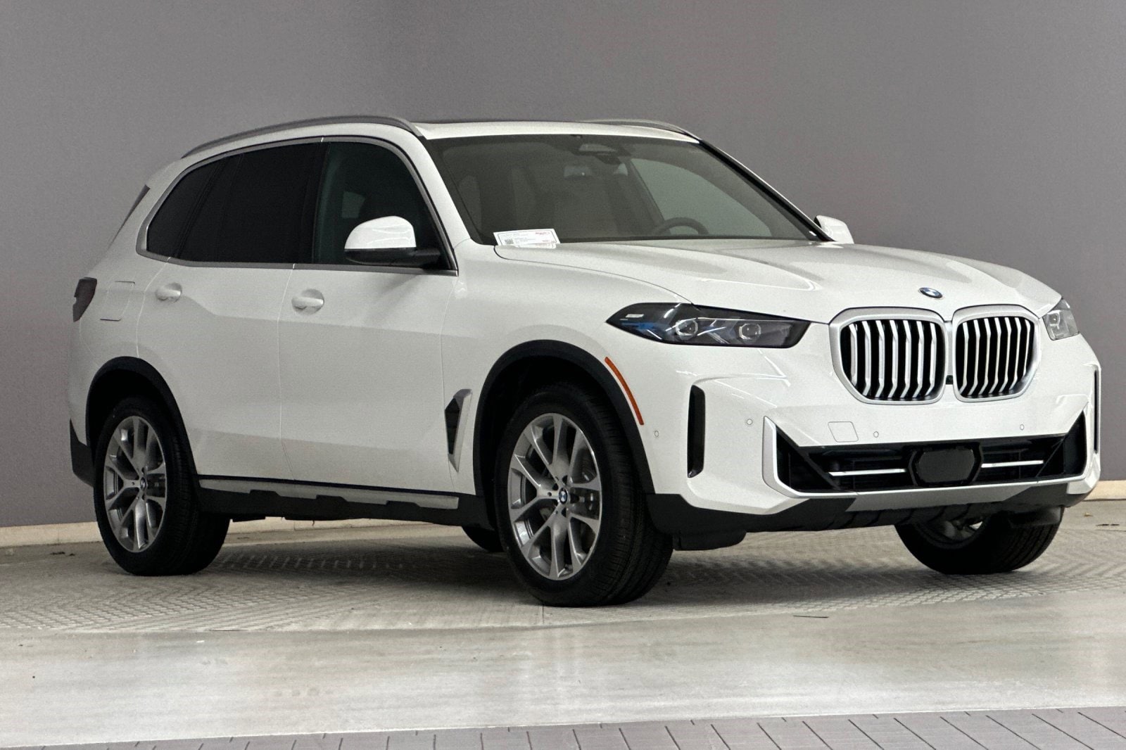 2026 BMW X5 sDrive40i photo 6
