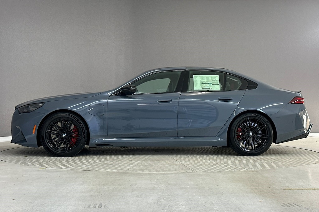 New 2027 BMW M5 Sedan