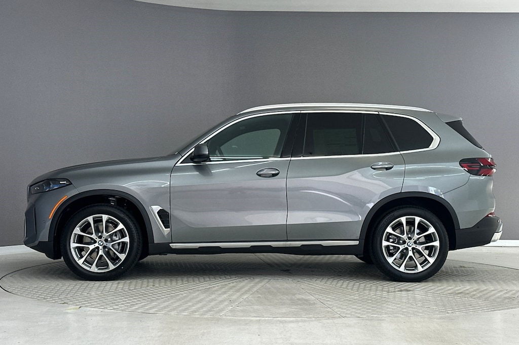 New 2026 BMW X5 xDrive40i SUV