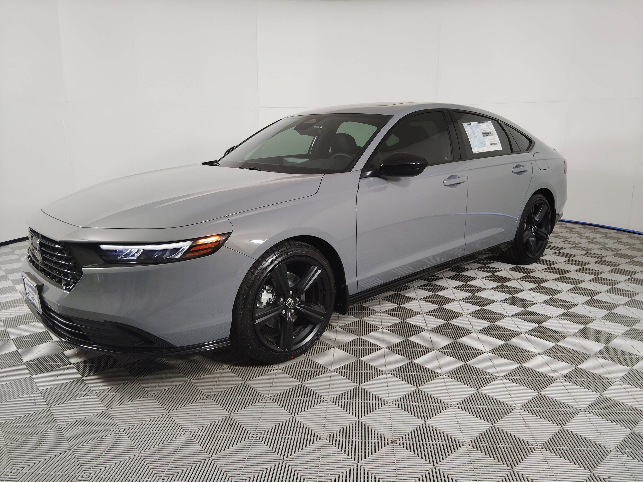 2025 Honda Accord Hybrid Sport-L photo 4