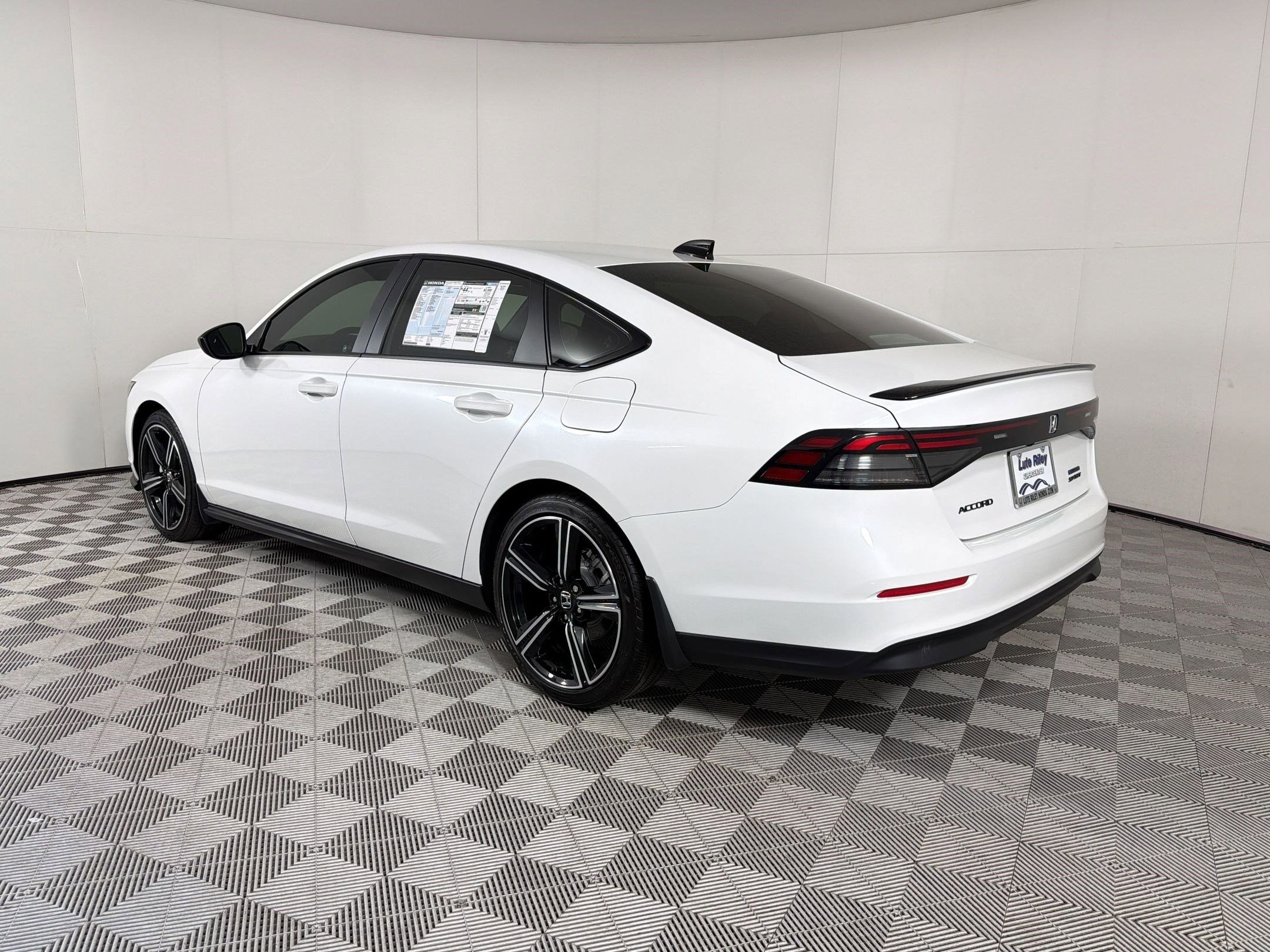 2026 Honda Accord Hybrid Sport - Photo 3