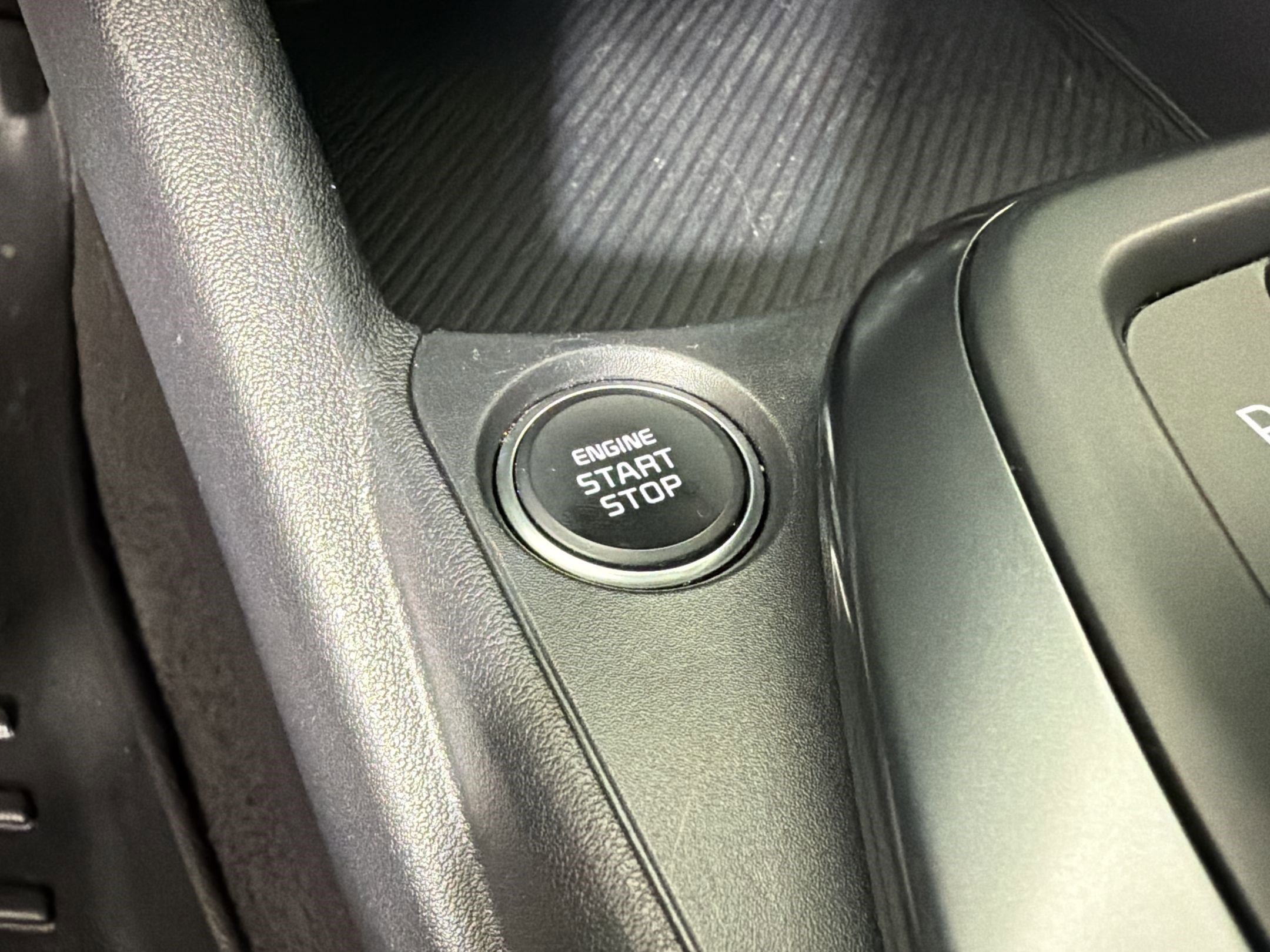 2025 Kia K4 LXS - Photo 25