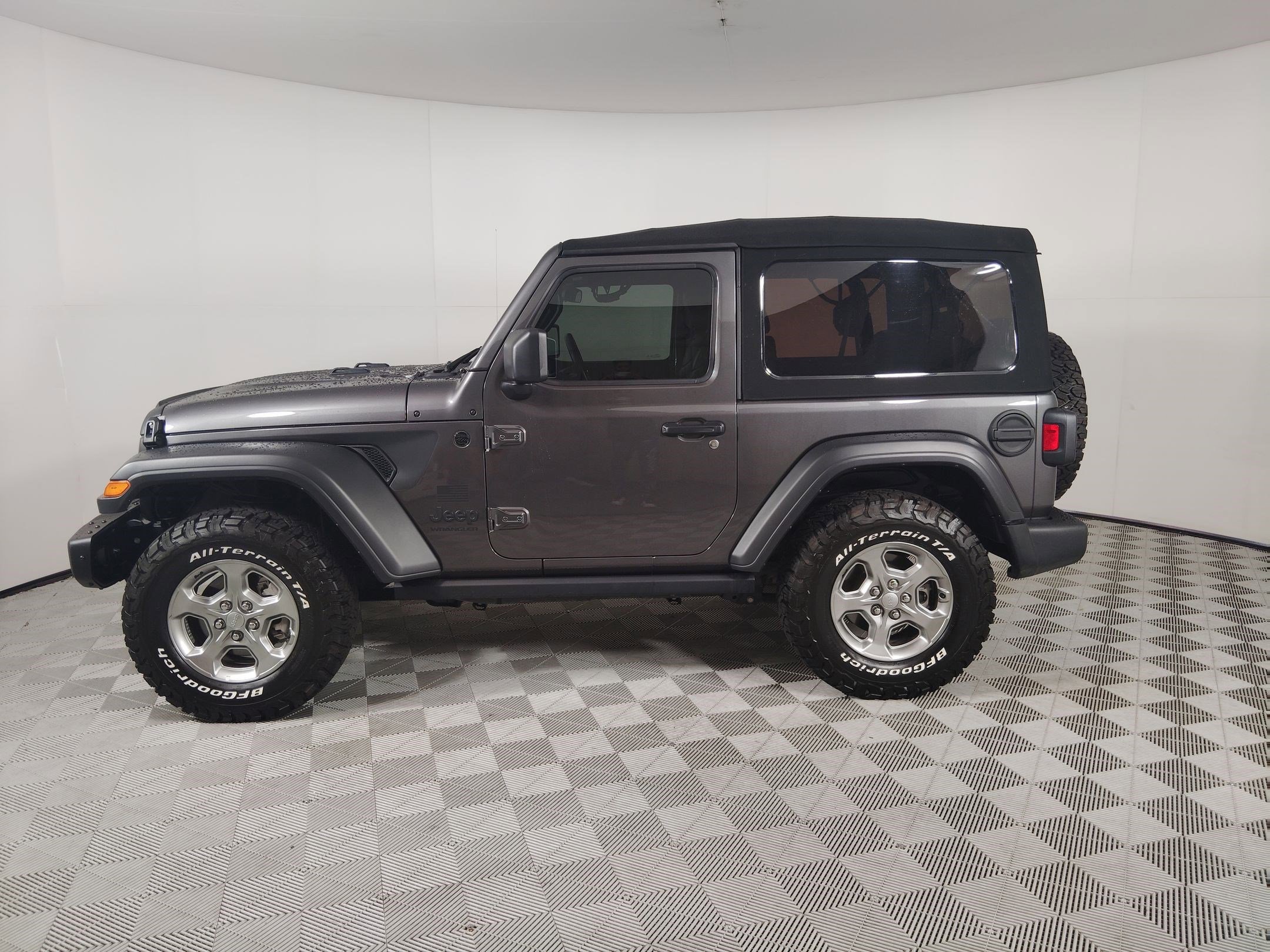 2021 Jeep Wrangler Sport photo 2