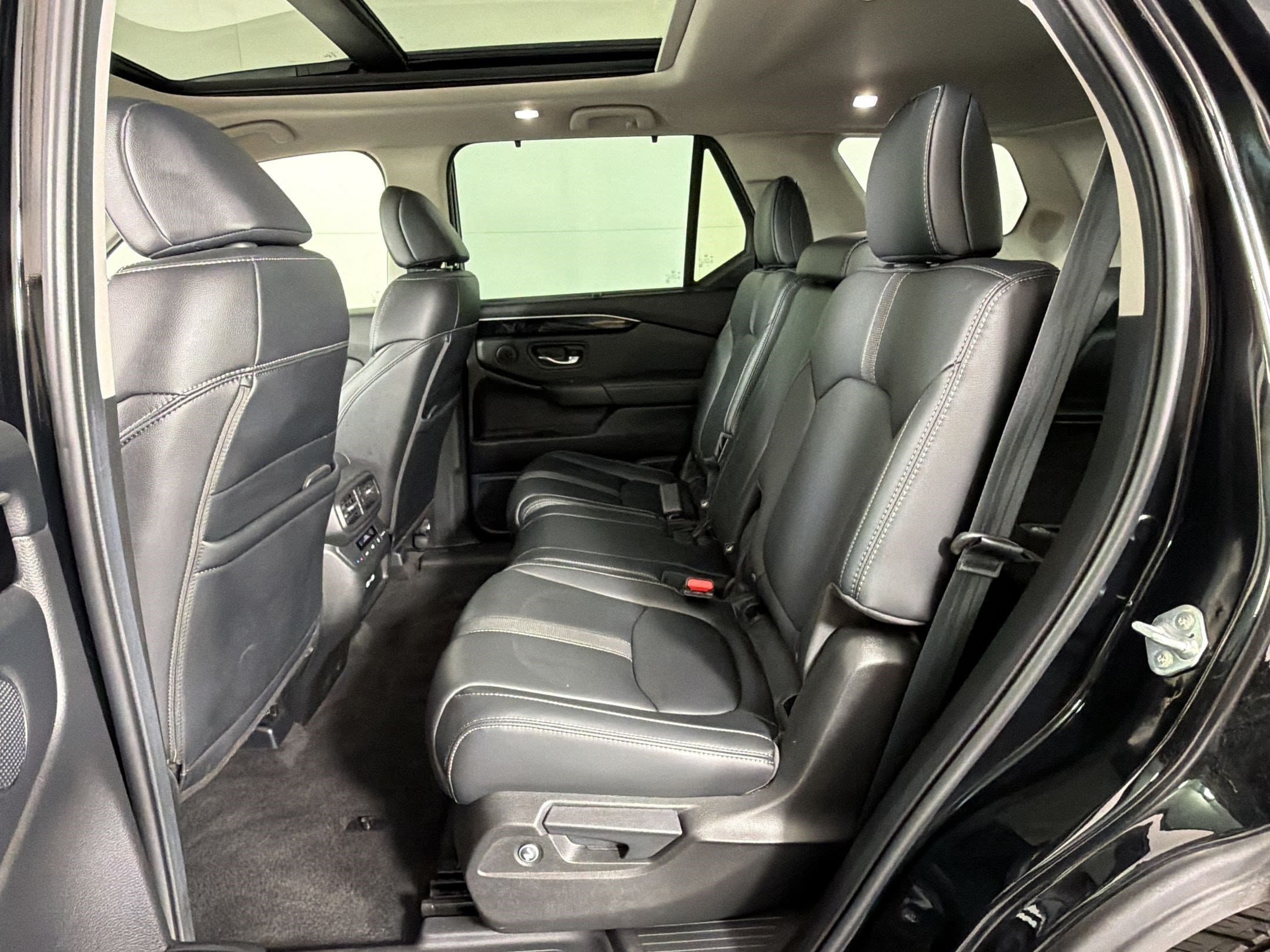 2023 Honda Pilot Touring - Photo 23