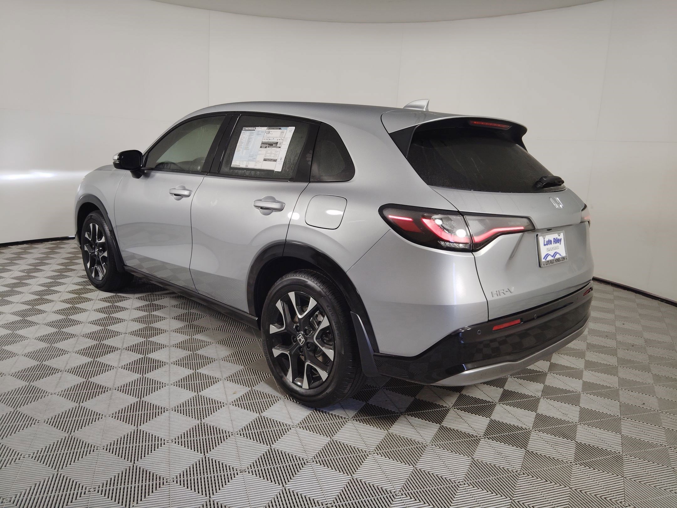 2026 Honda HR-V EX-L photo 3