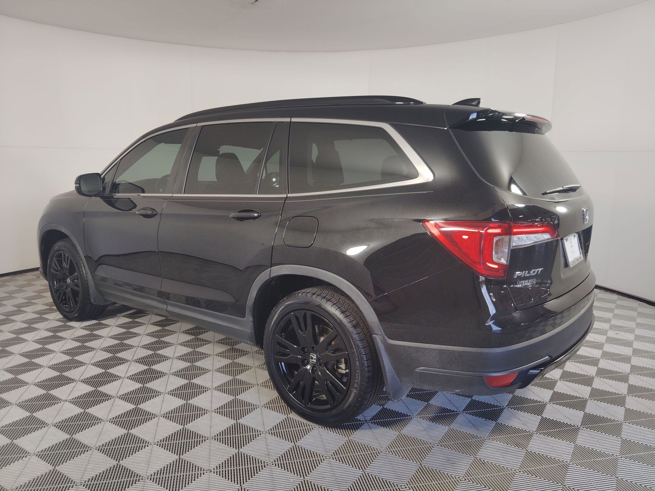 2022 Honda Pilot Special Edition photo 2