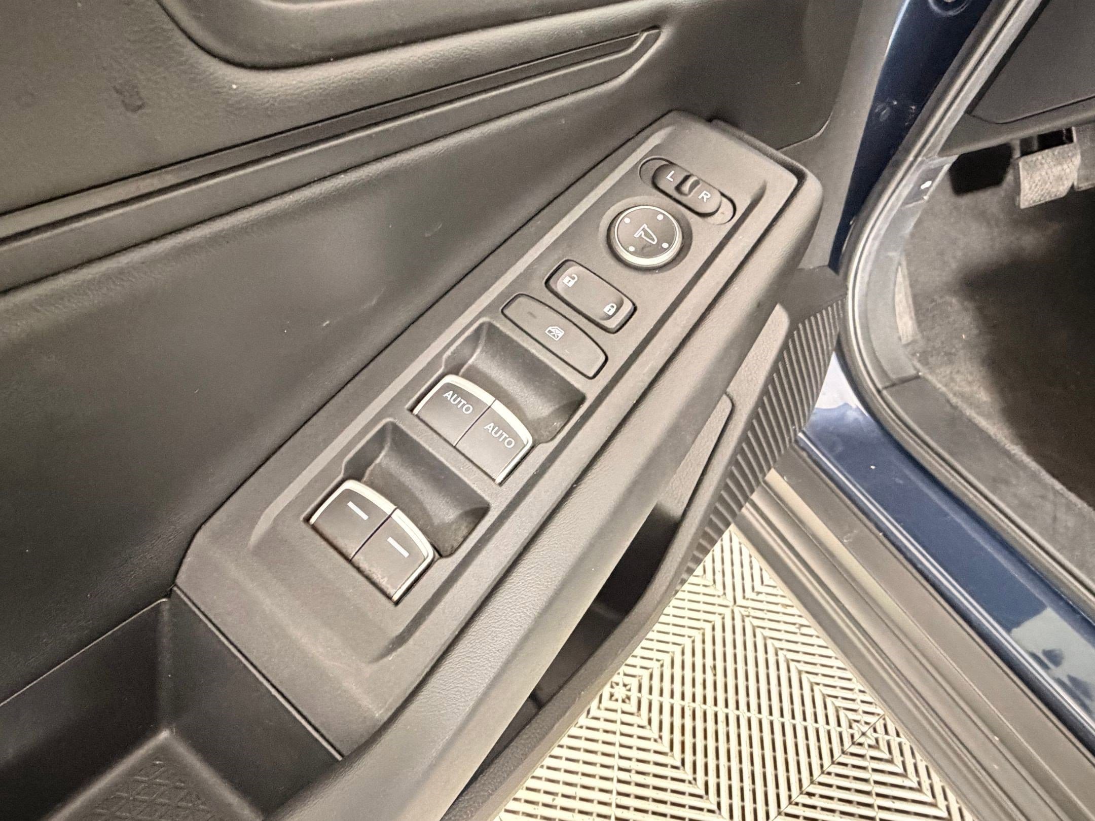 2025 Honda Accord SE - Photo 21