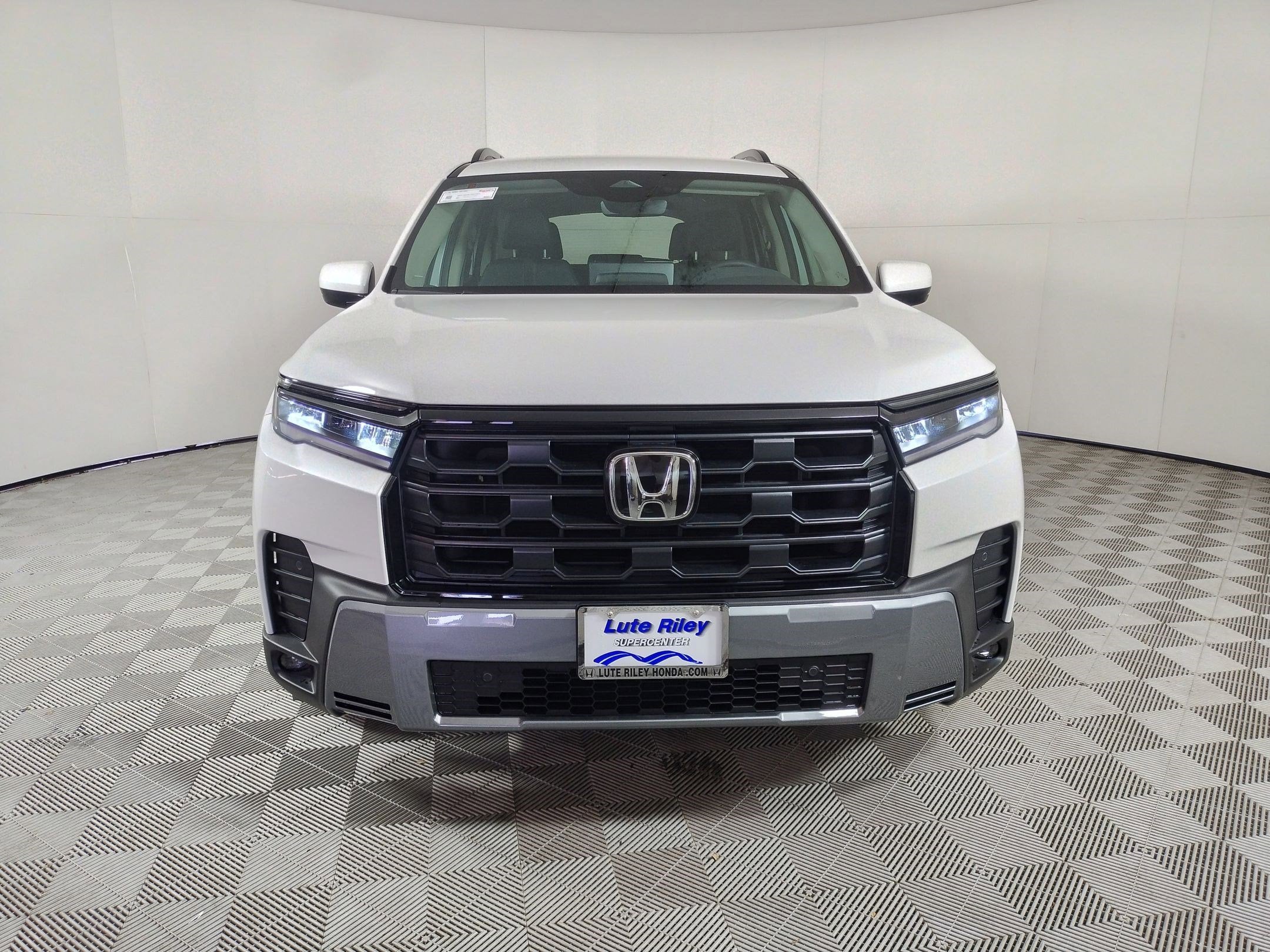2026 Honda Pilot EX-L - Photo 6