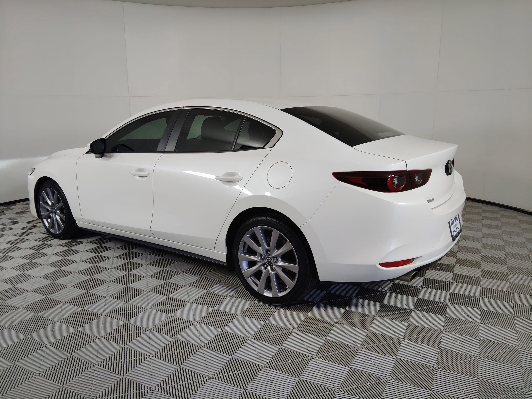 2022 Mazda Mazda3 Select photo 3