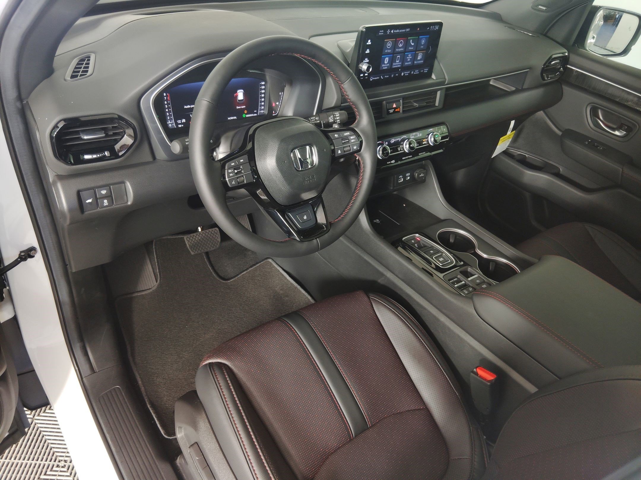 2025 Honda Pilot Black Edition photo 3