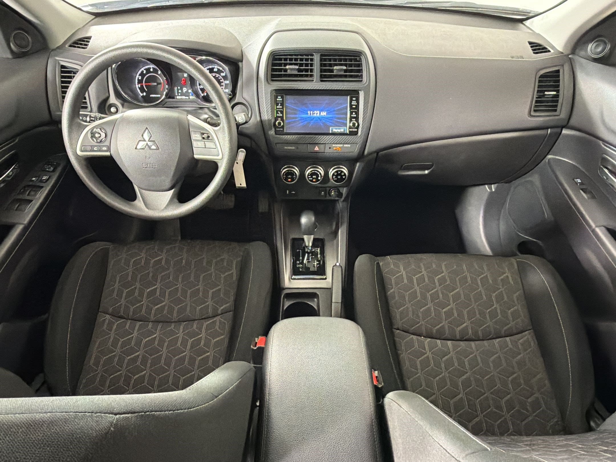 2025 Mitsubishi Outlander Sport ES - Photo 25