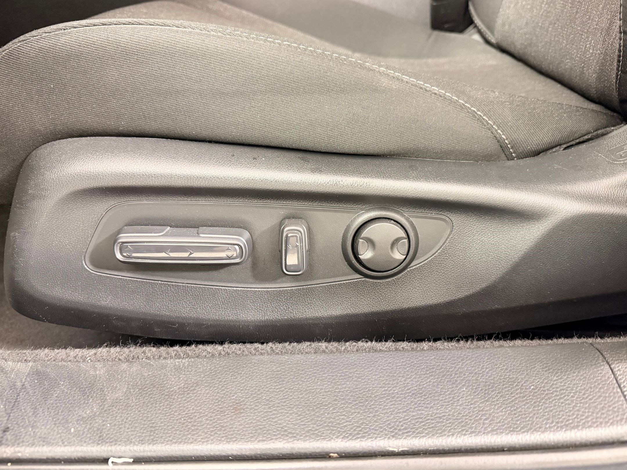 2025 Honda Accord SE - Photo 12