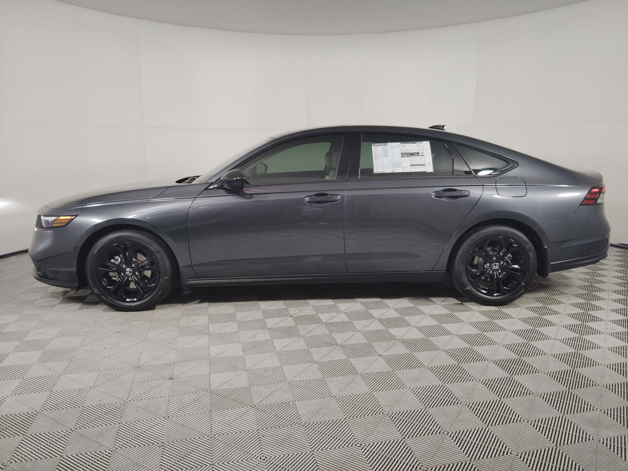 2025 Honda Accord SE photo 2