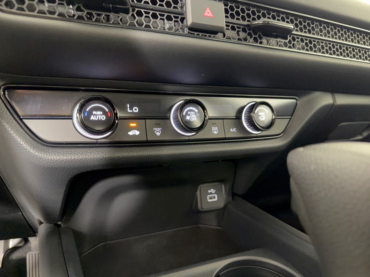 2025 Honda HR-V LX - Photo 22