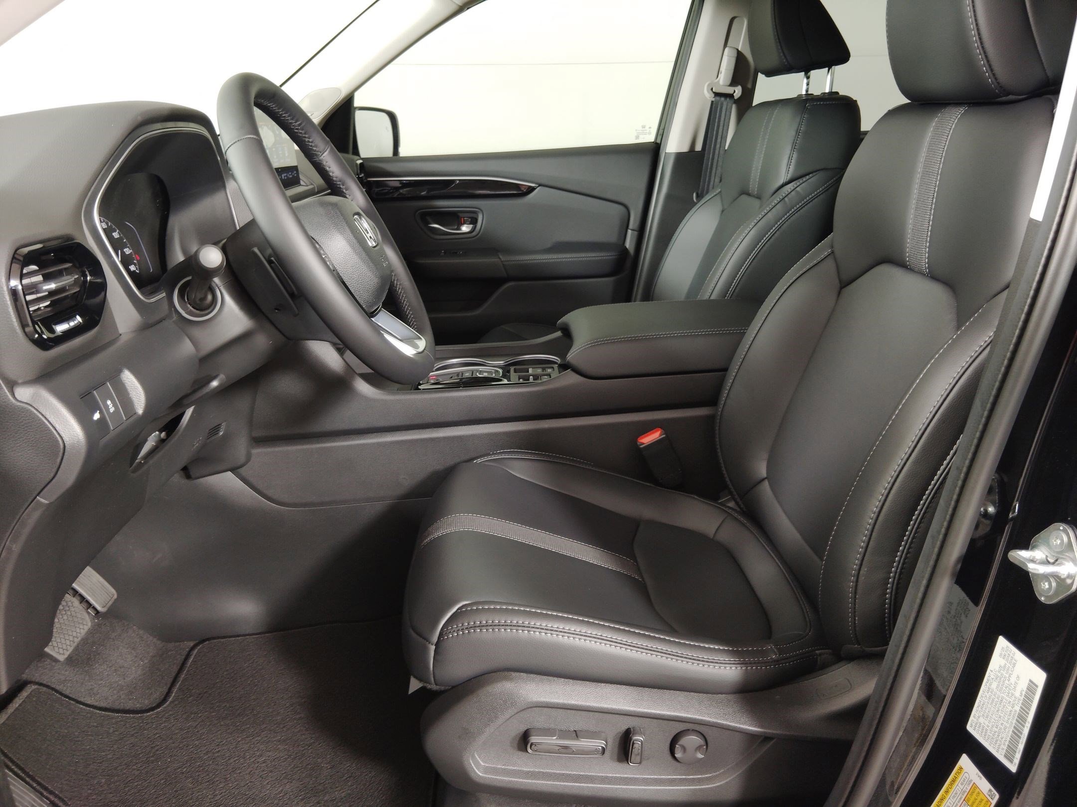 2025 Honda Pilot Touring photo 4