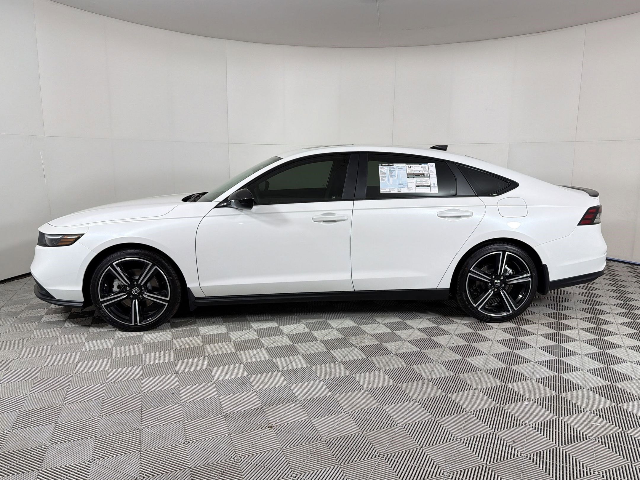 2026 Honda Accord Hybrid Sport - Photo 2