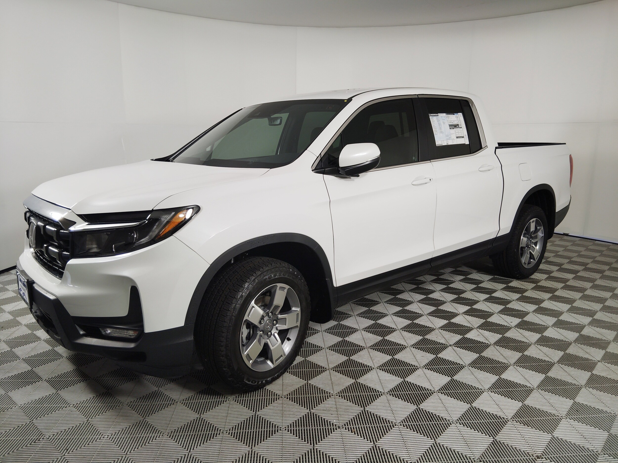 2025 Honda Ridgeline RTL photo 4