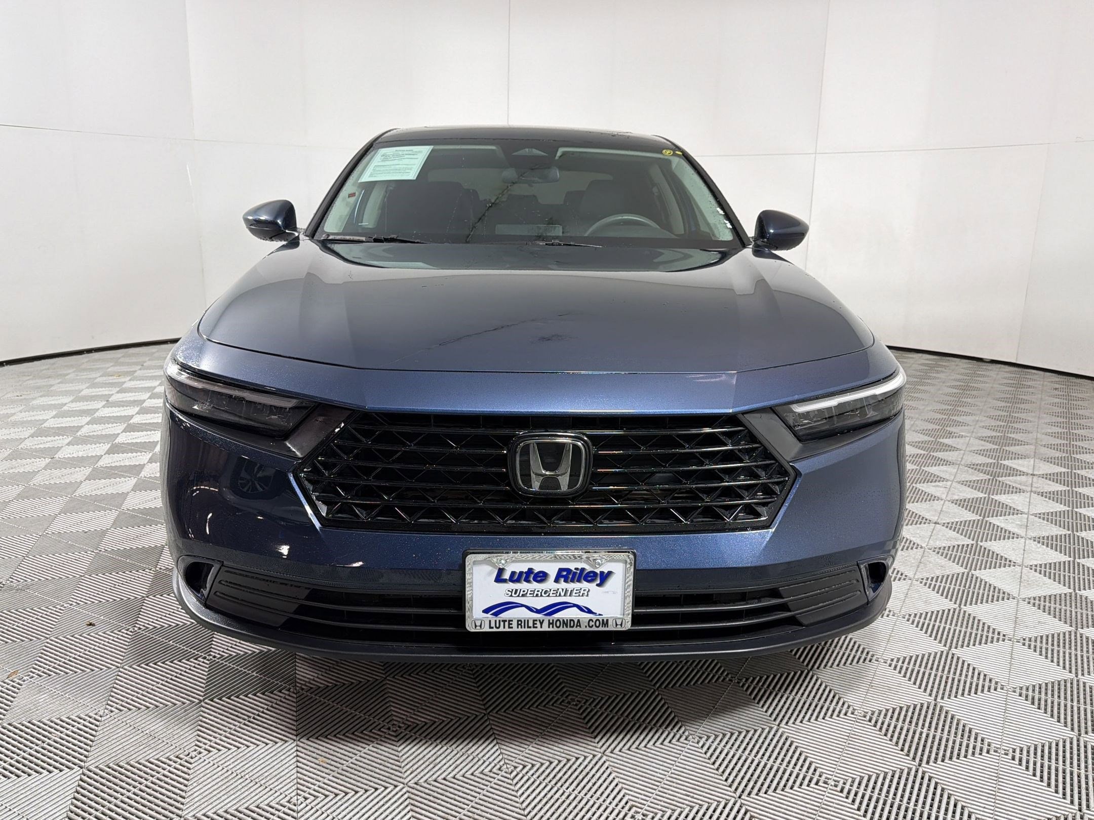 2023 Honda Accord EX - Photo 6