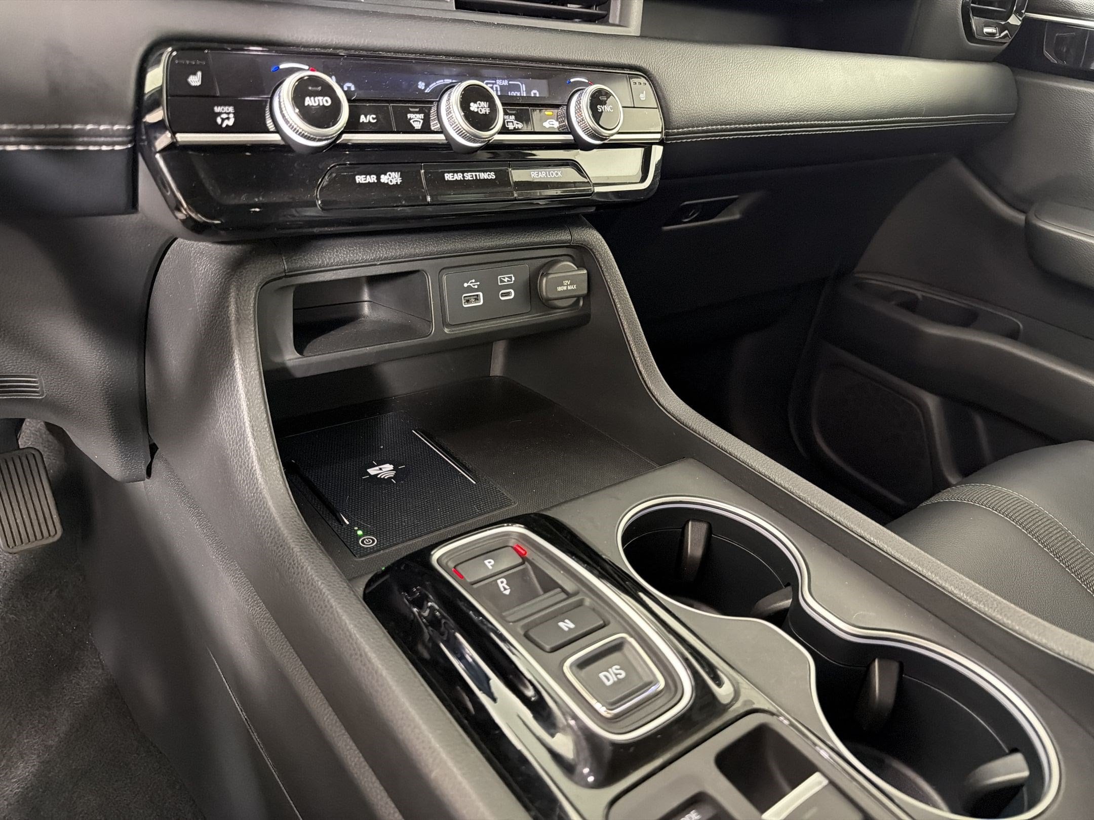 2023 Honda Pilot Touring - Photo 18
