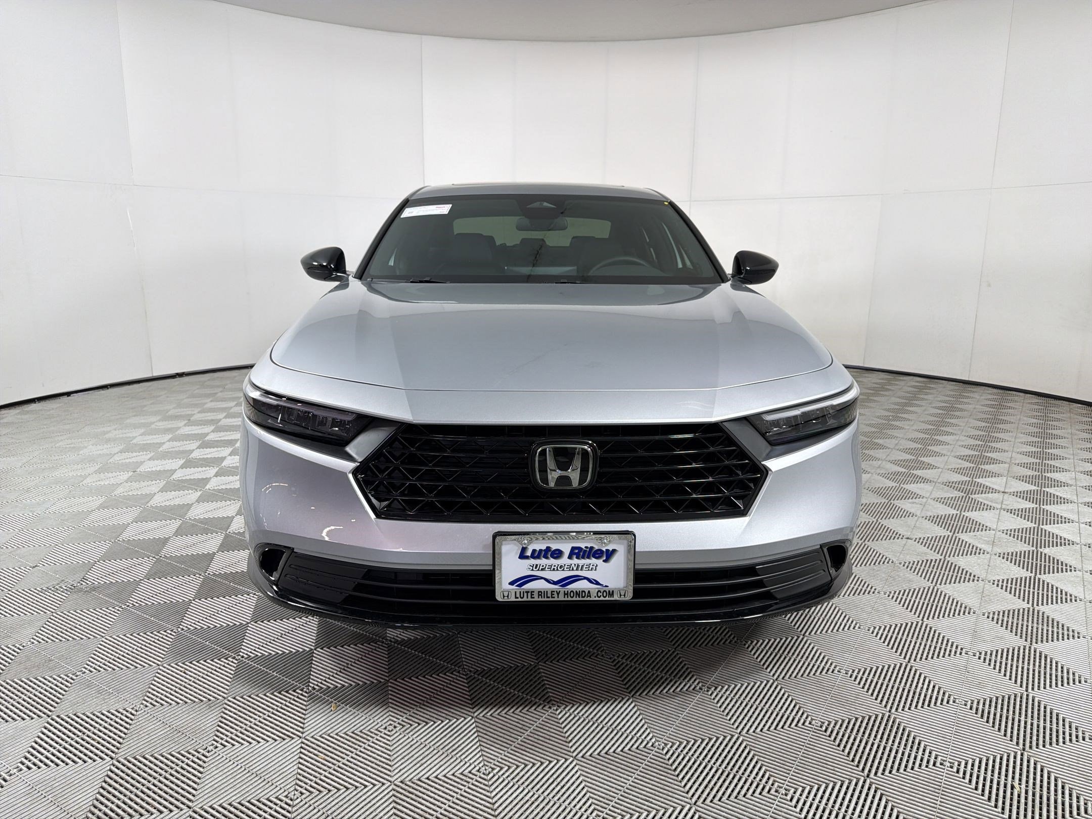 2026 Honda Accord Hybrid Sport-L - Photo 6