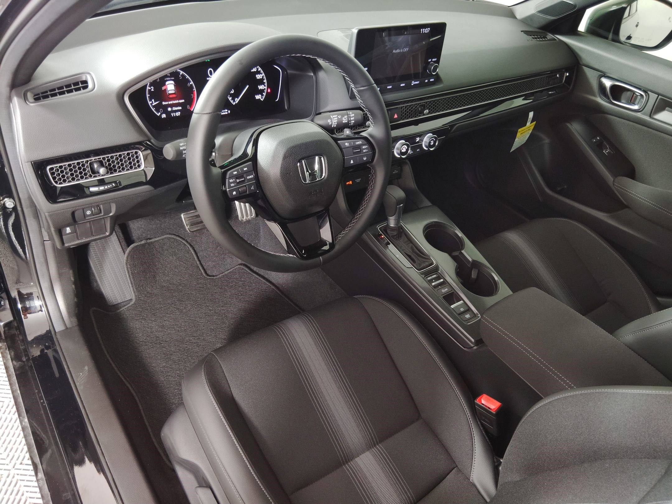 2026 Honda Civic Sport Hatchback photo 4