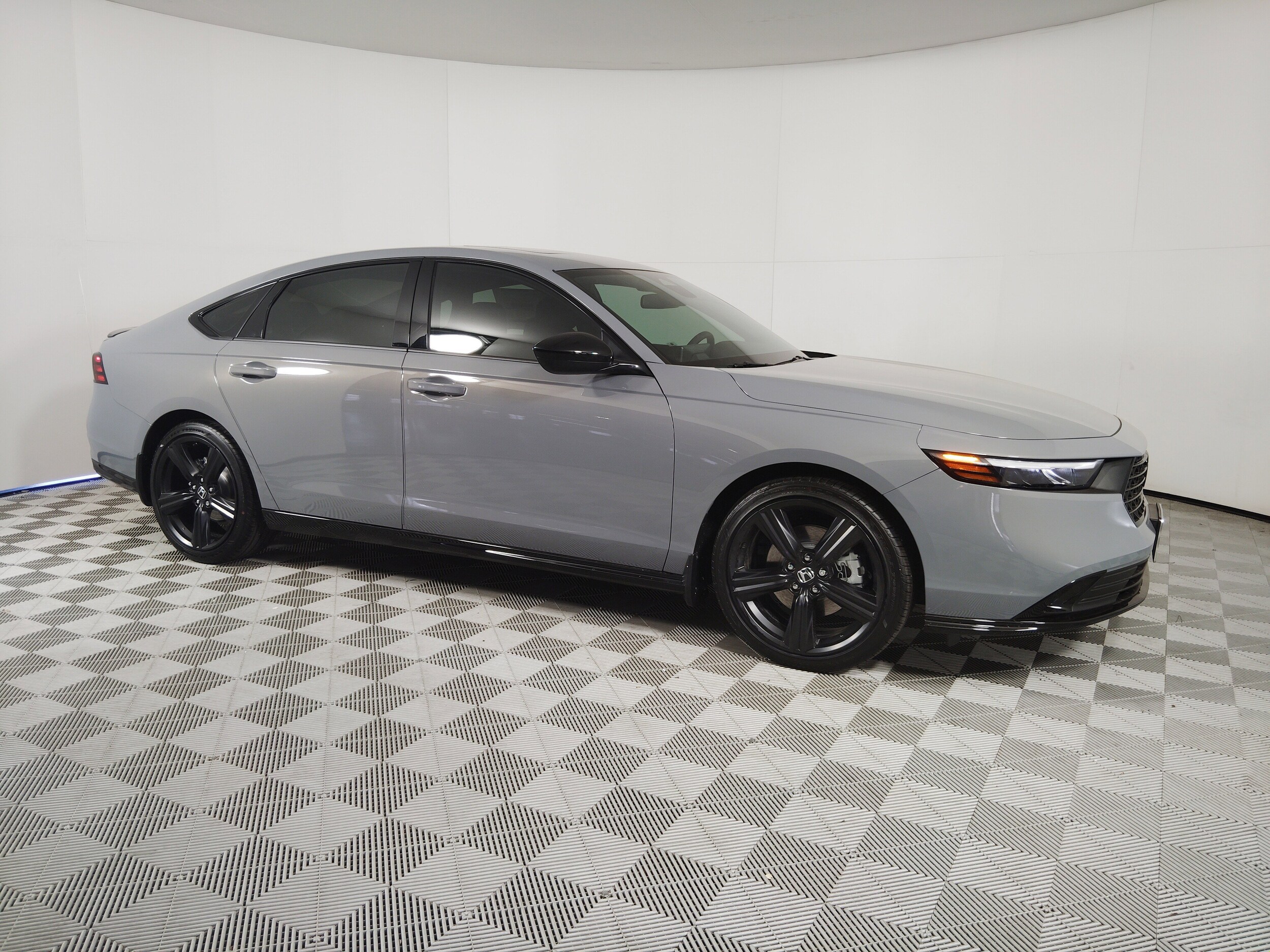 2025 Honda Accord Hybrid Sport-L photo 2