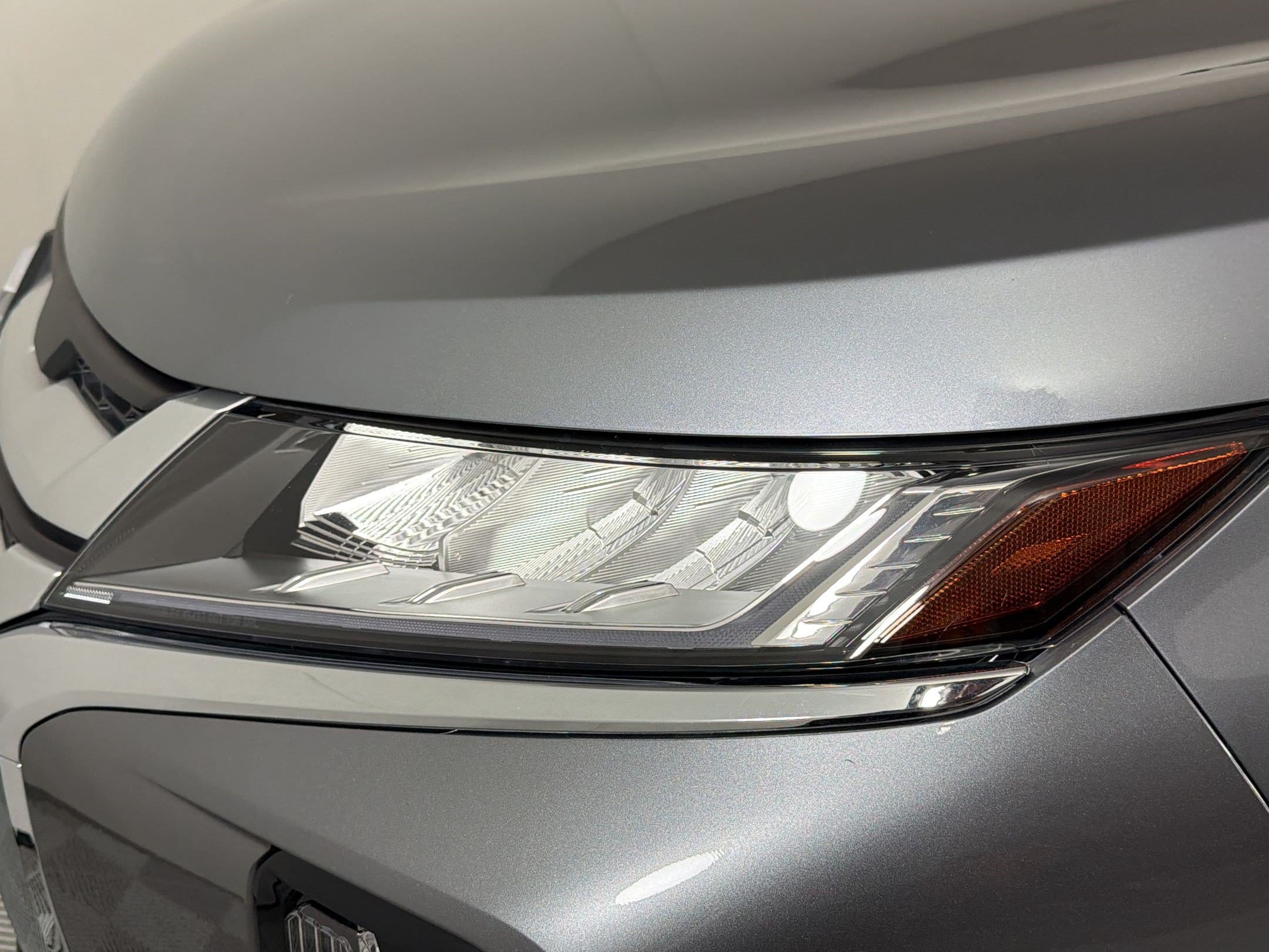 2025 Mitsubishi Outlander Sport ES - Photo 11