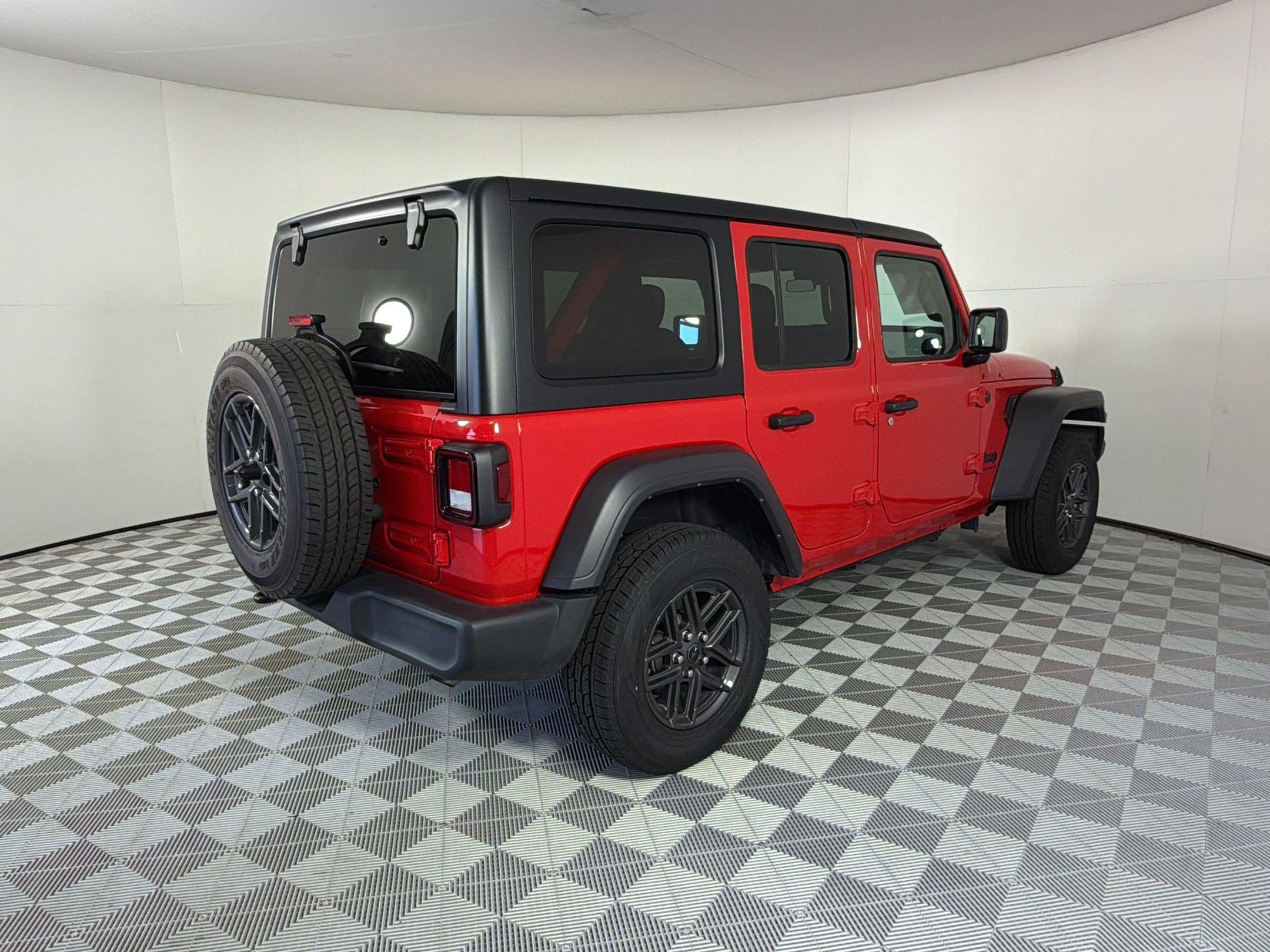 2025 Jeep Wrangler 4-Door Sport S - Photo 9