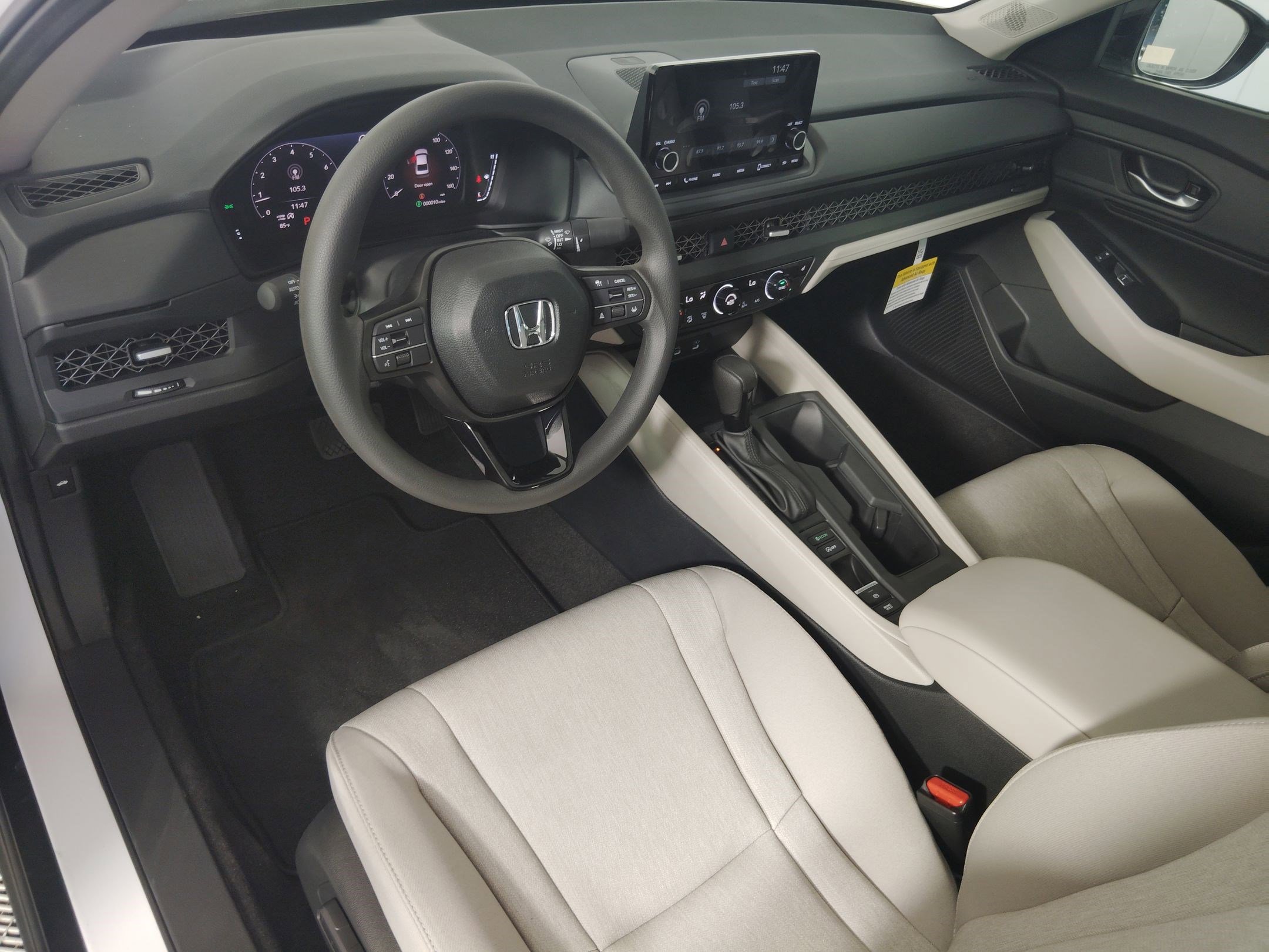 2025 Honda Accord SE photo 4