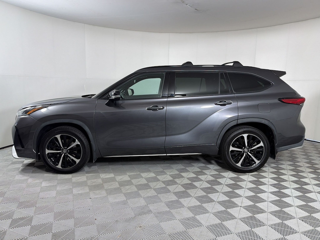 Used 2021 Toyota Highlander XSE SUV