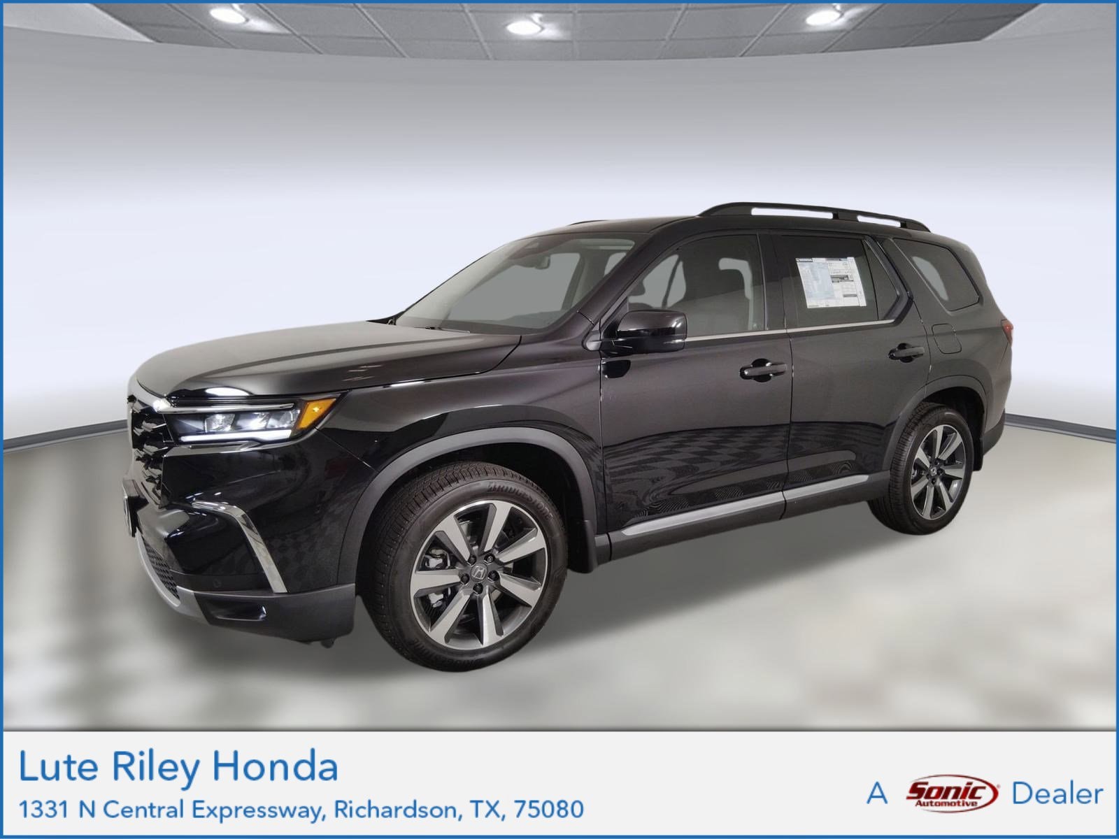 2025 Honda Pilot Touring's photo