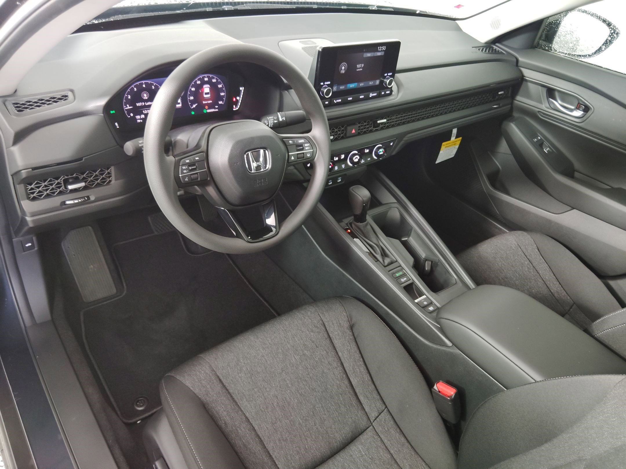 2025 Honda Accord SE photo 4