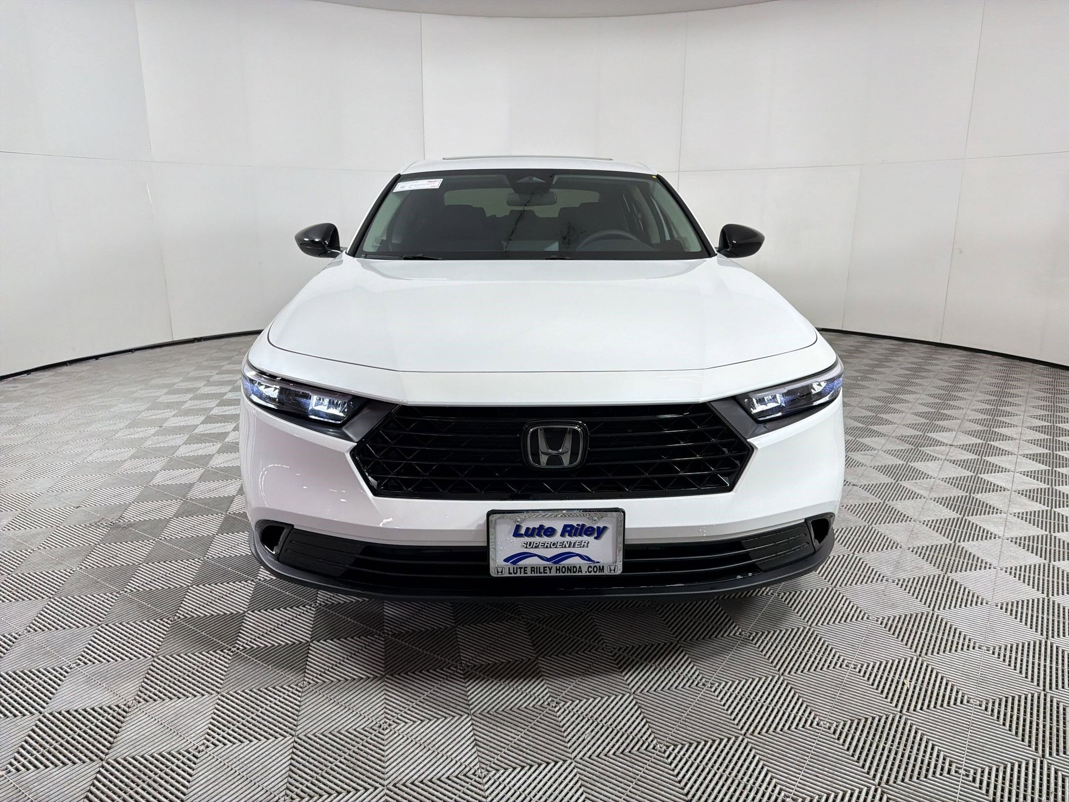 2026 Honda Accord Hybrid Sport - Photo 6