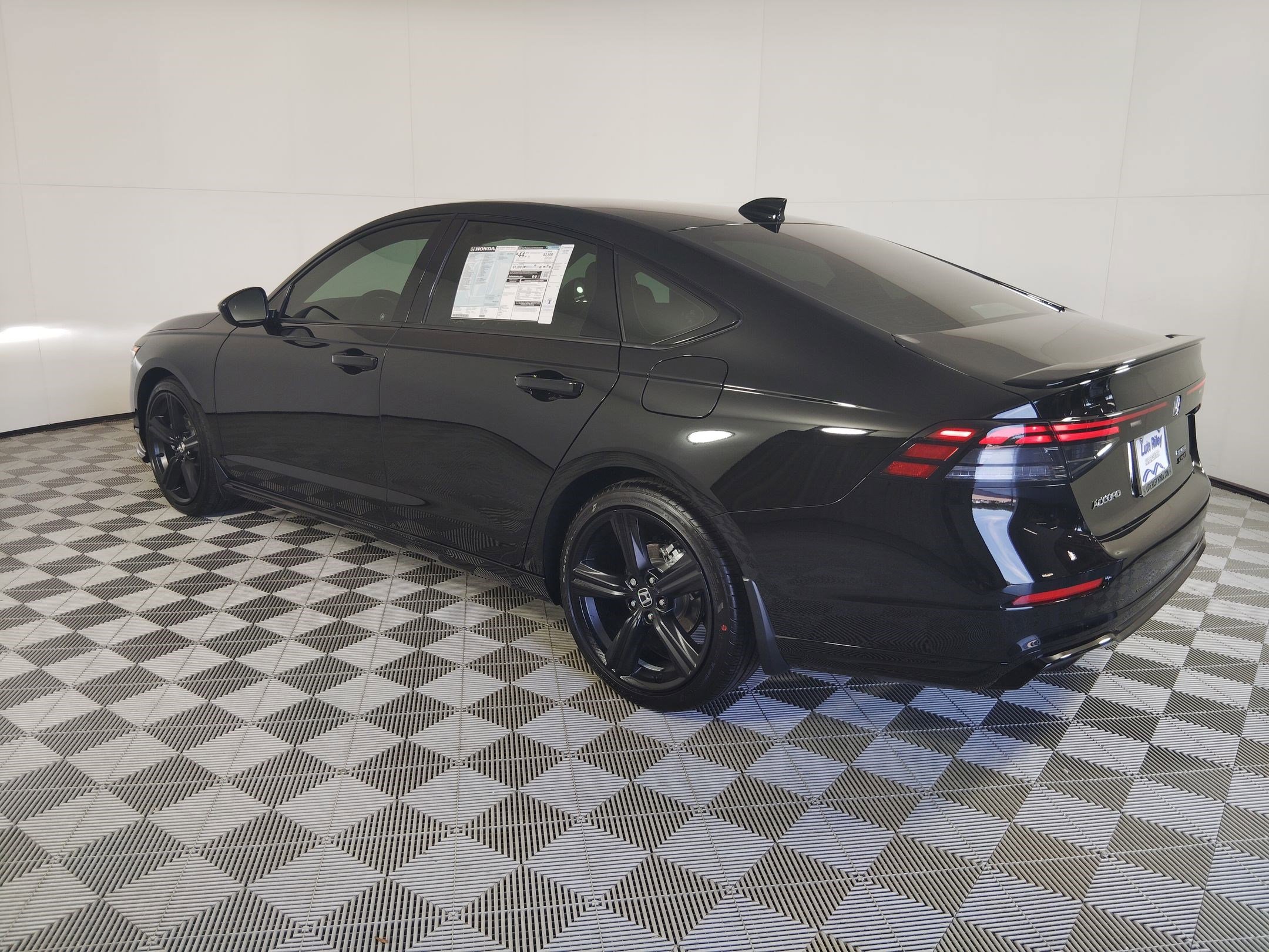 2025 Honda Accord Hybrid Sport-L photo 3