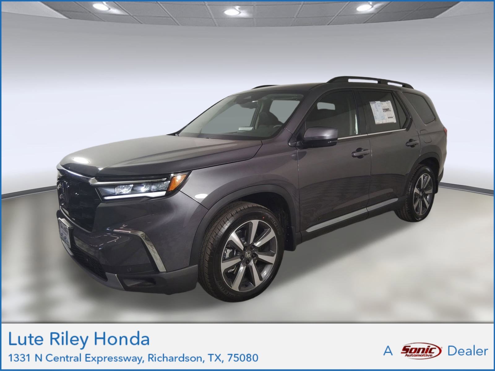 2025 Honda Pilot Touring's photo