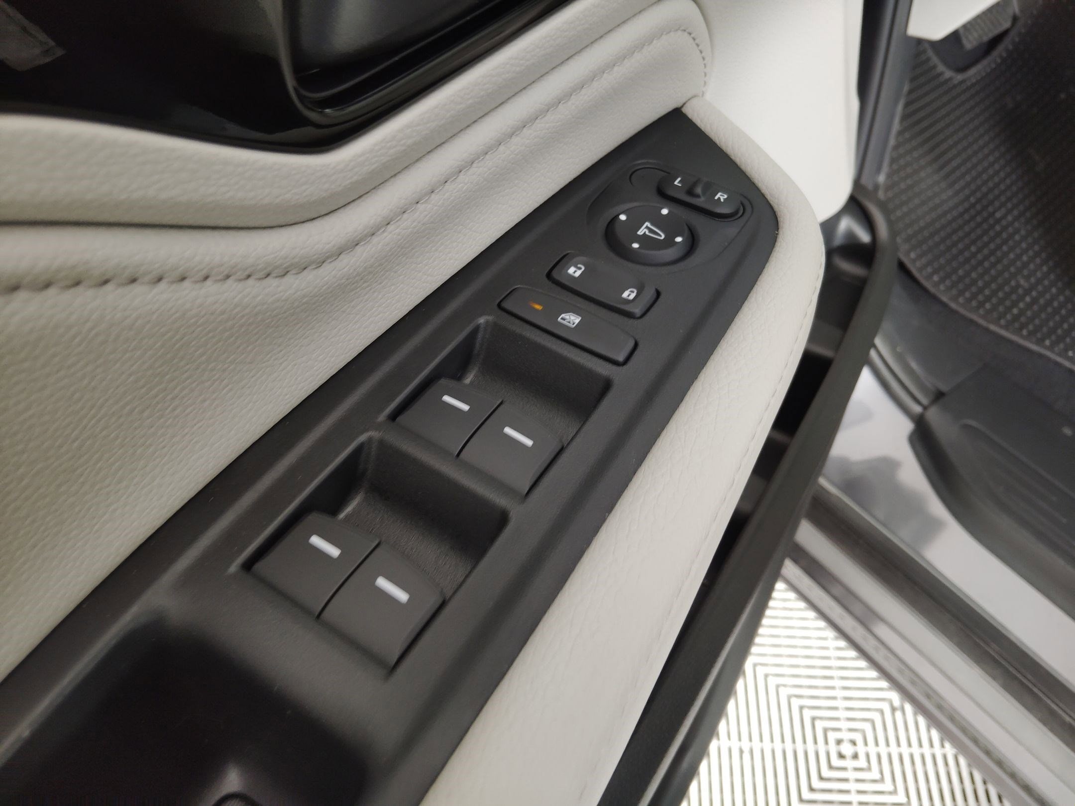 2026 Honda Odyssey Touring - Photo 24