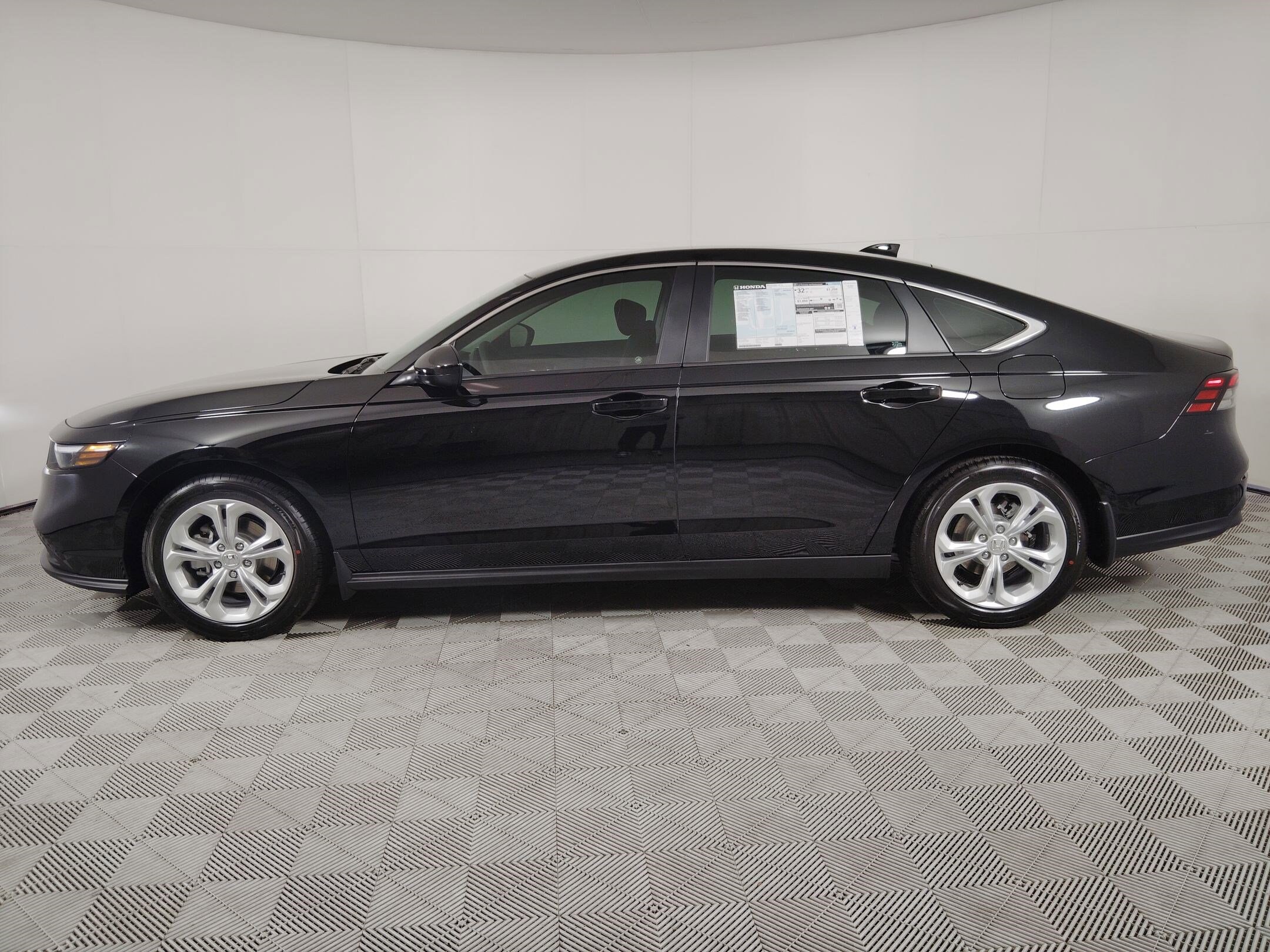 2025 Honda Accord LX photo 2