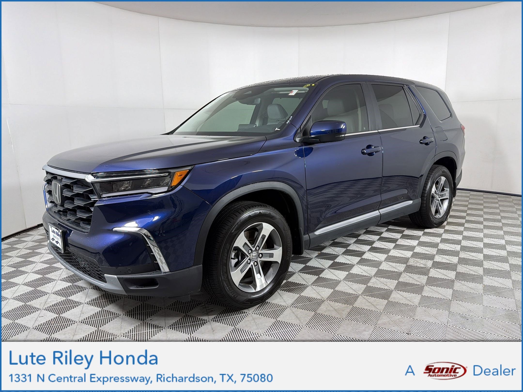 2025 Honda Pilot EX-L 2WD's photo