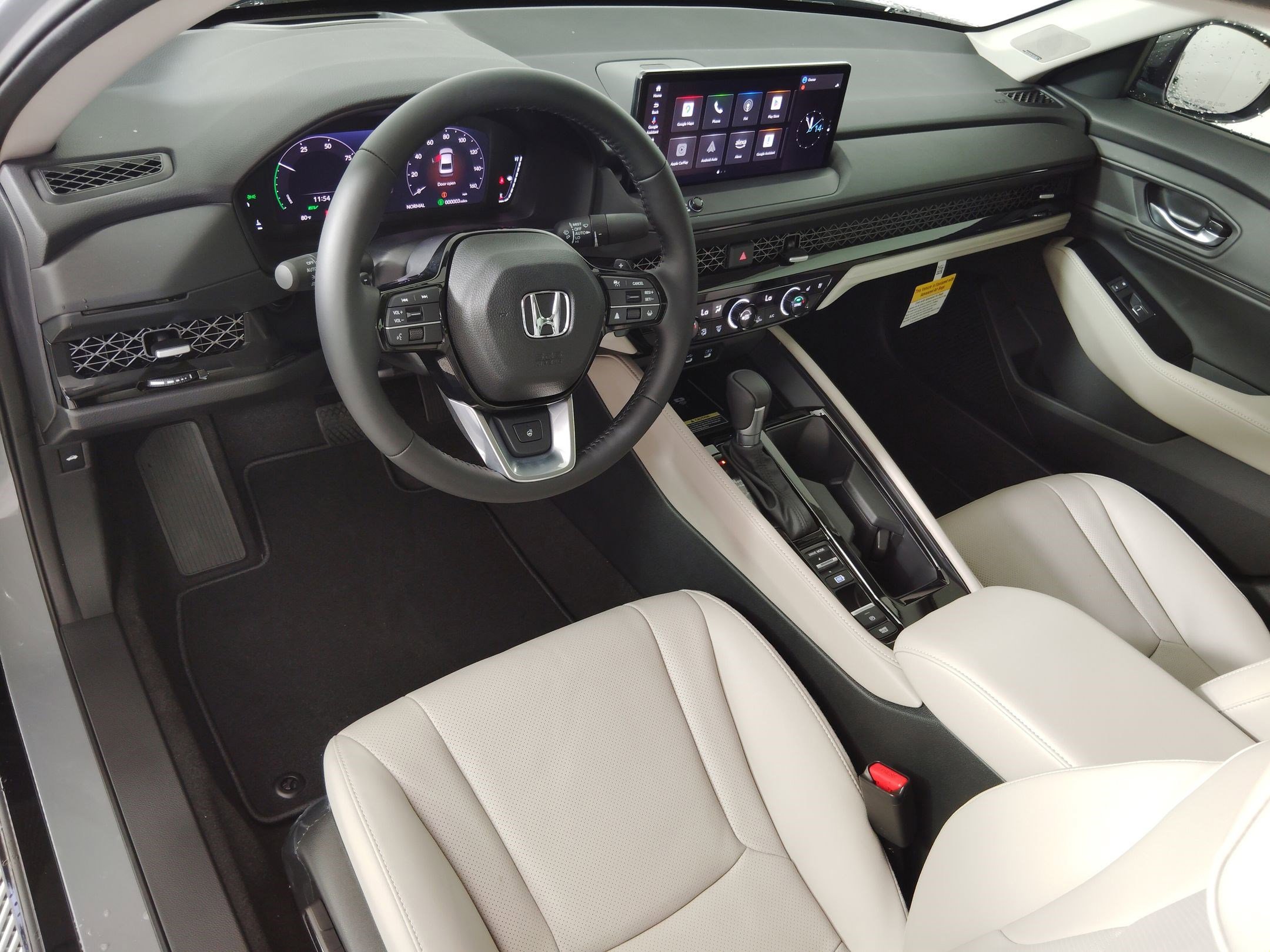 2025 Honda Accord Hybrid Touring photo 4