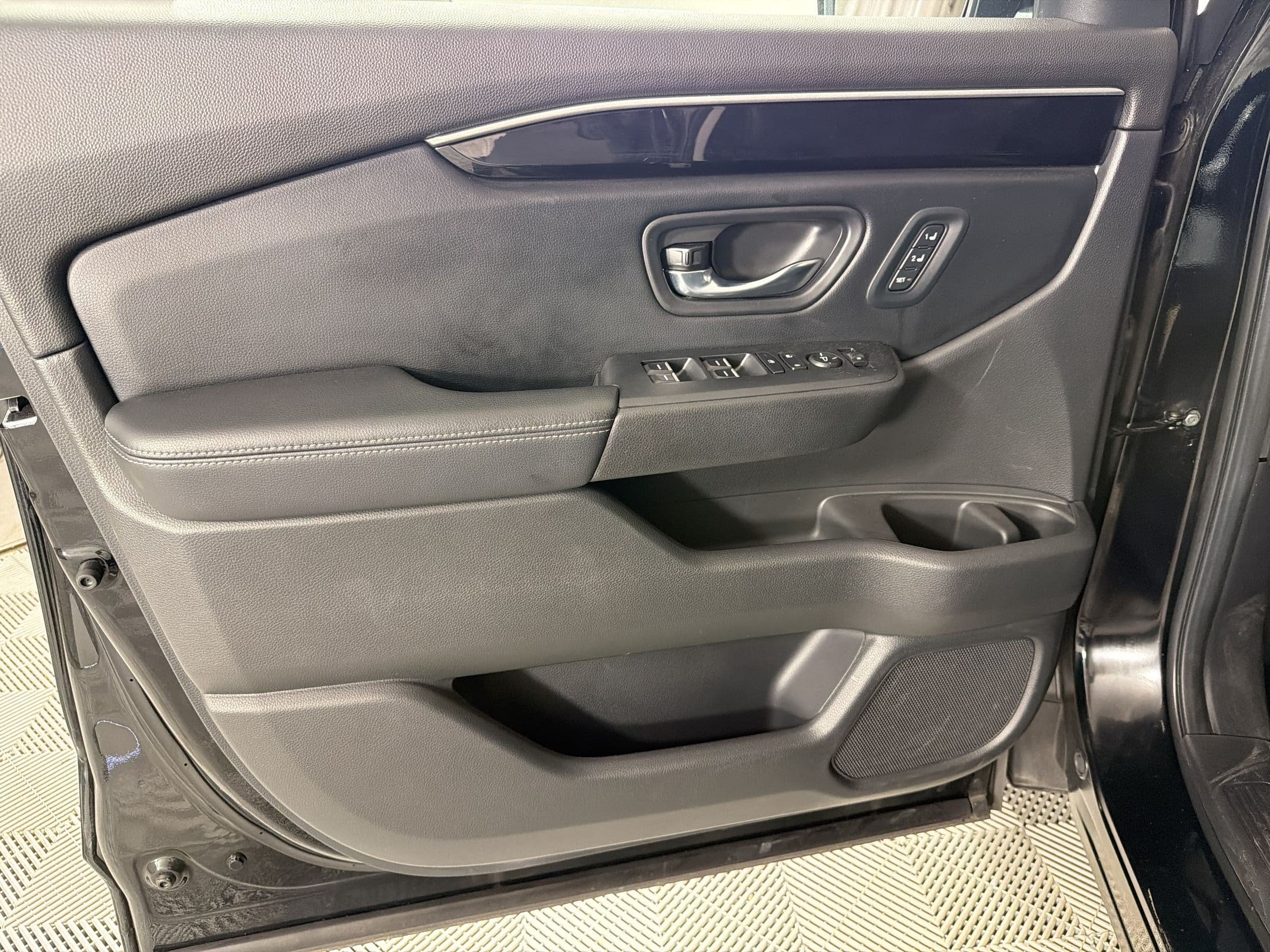 2023 Honda Pilot Touring - Photo 14