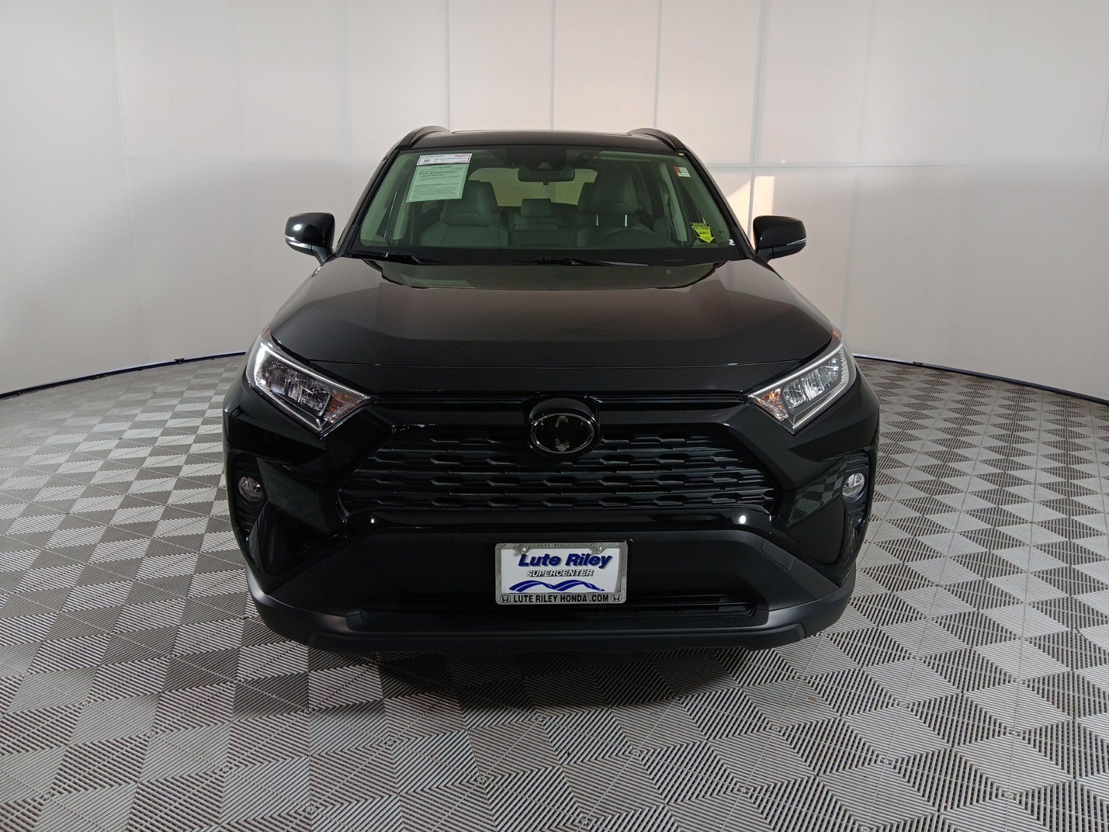 Used 2020 Toyota RAV4 XLE Premium with VIN JTMA1RFV0LD066179 for sale in Richardson, TX