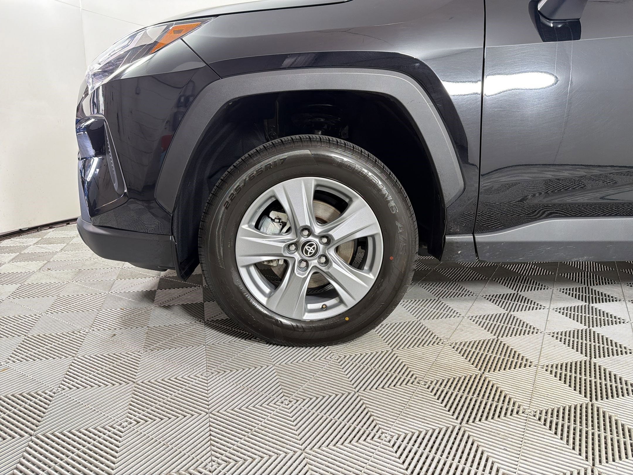 2025 Toyota RAV4 LE - Photo 12