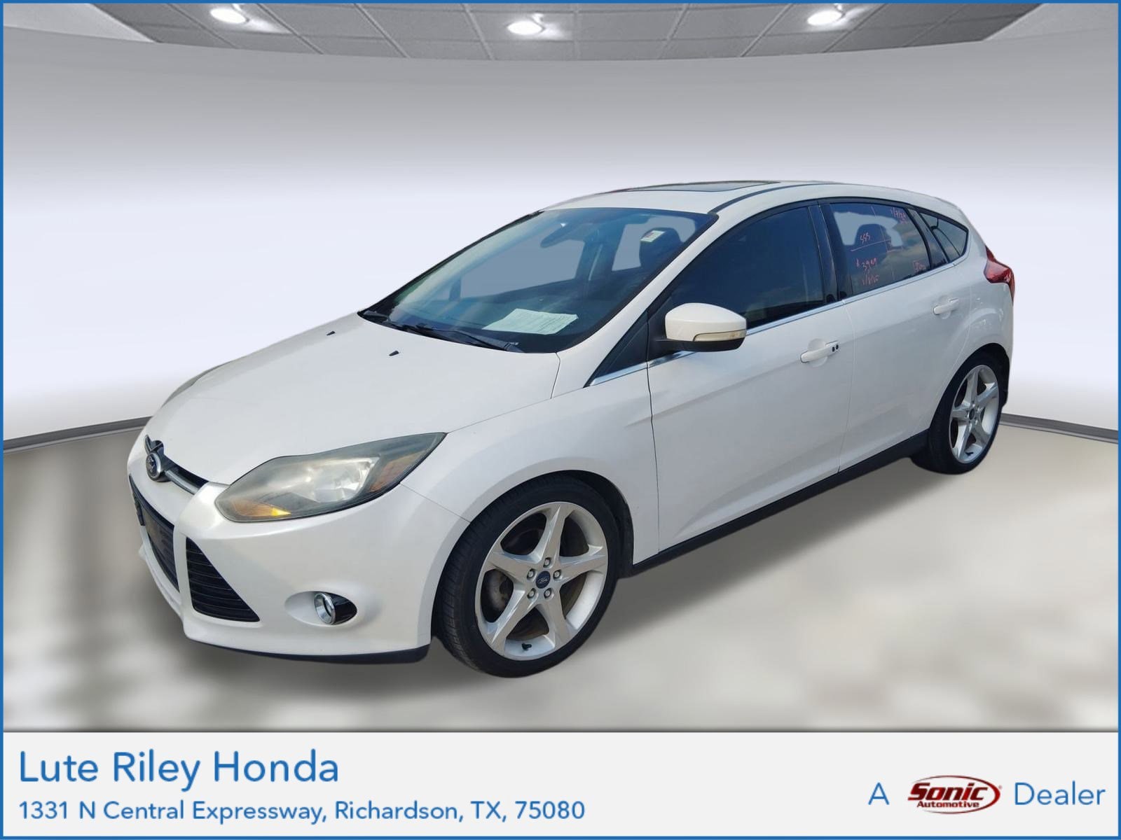 2012 Ford Focus Titanium's photo