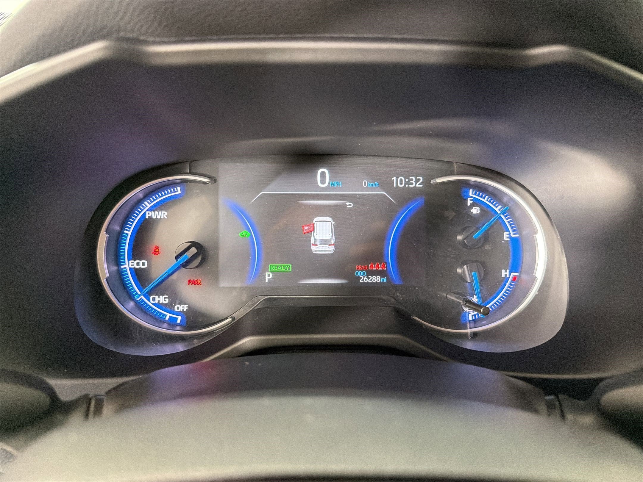 2025 Toyota RAV4 LE - Photo 19