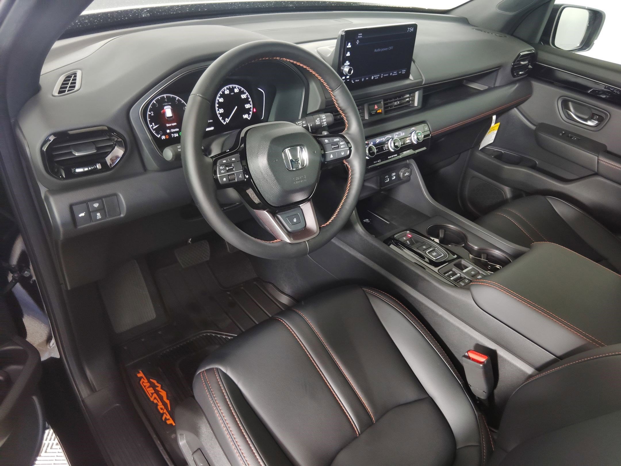 2025 Honda Pilot TrailSport photo 3