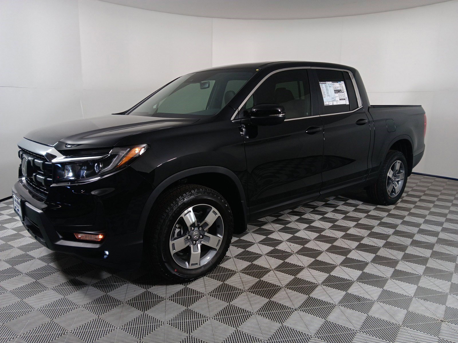 2025 Honda Ridgeline RTL photo 4