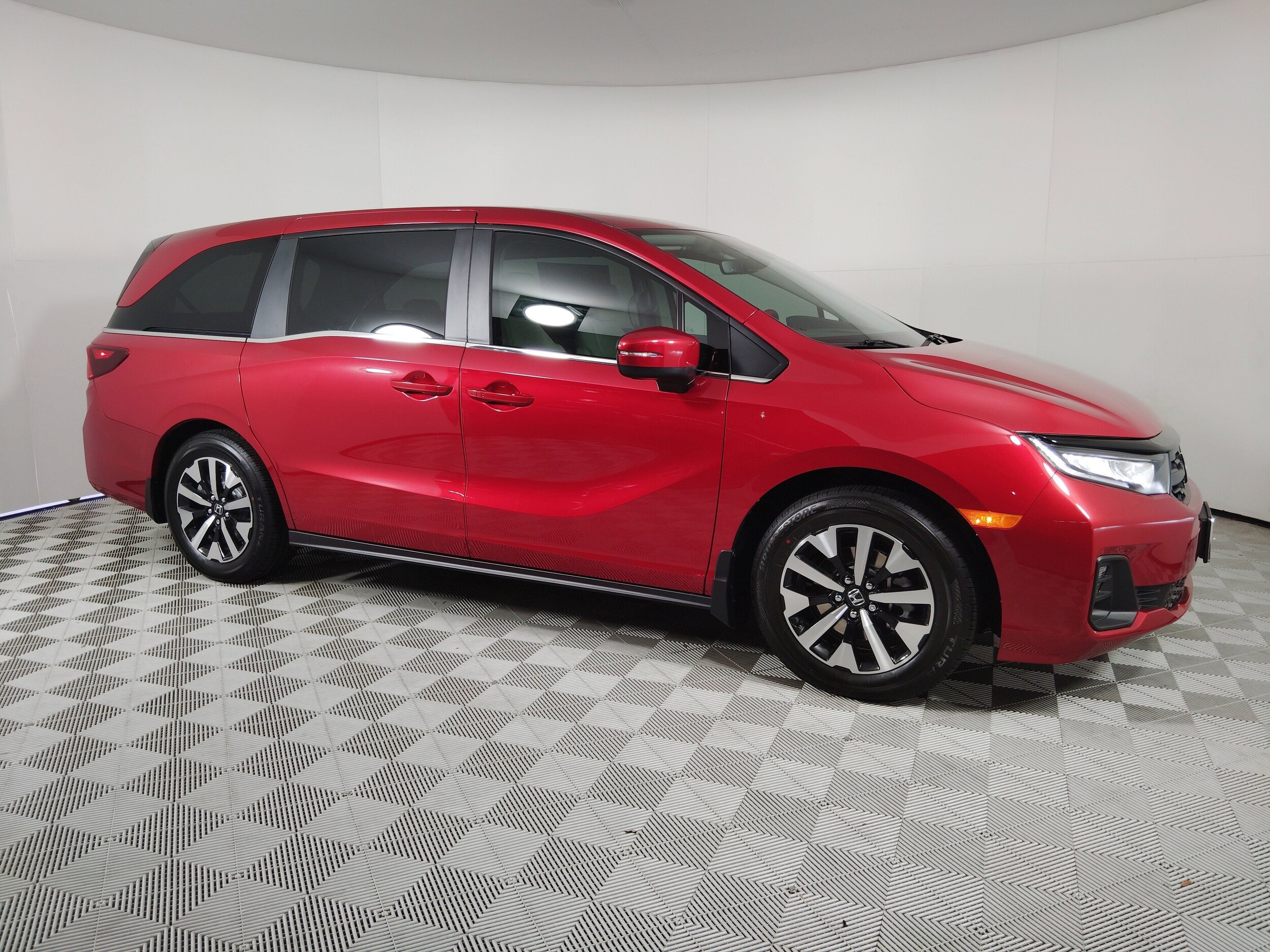 2025 Honda Odyssey EX-L photo 2