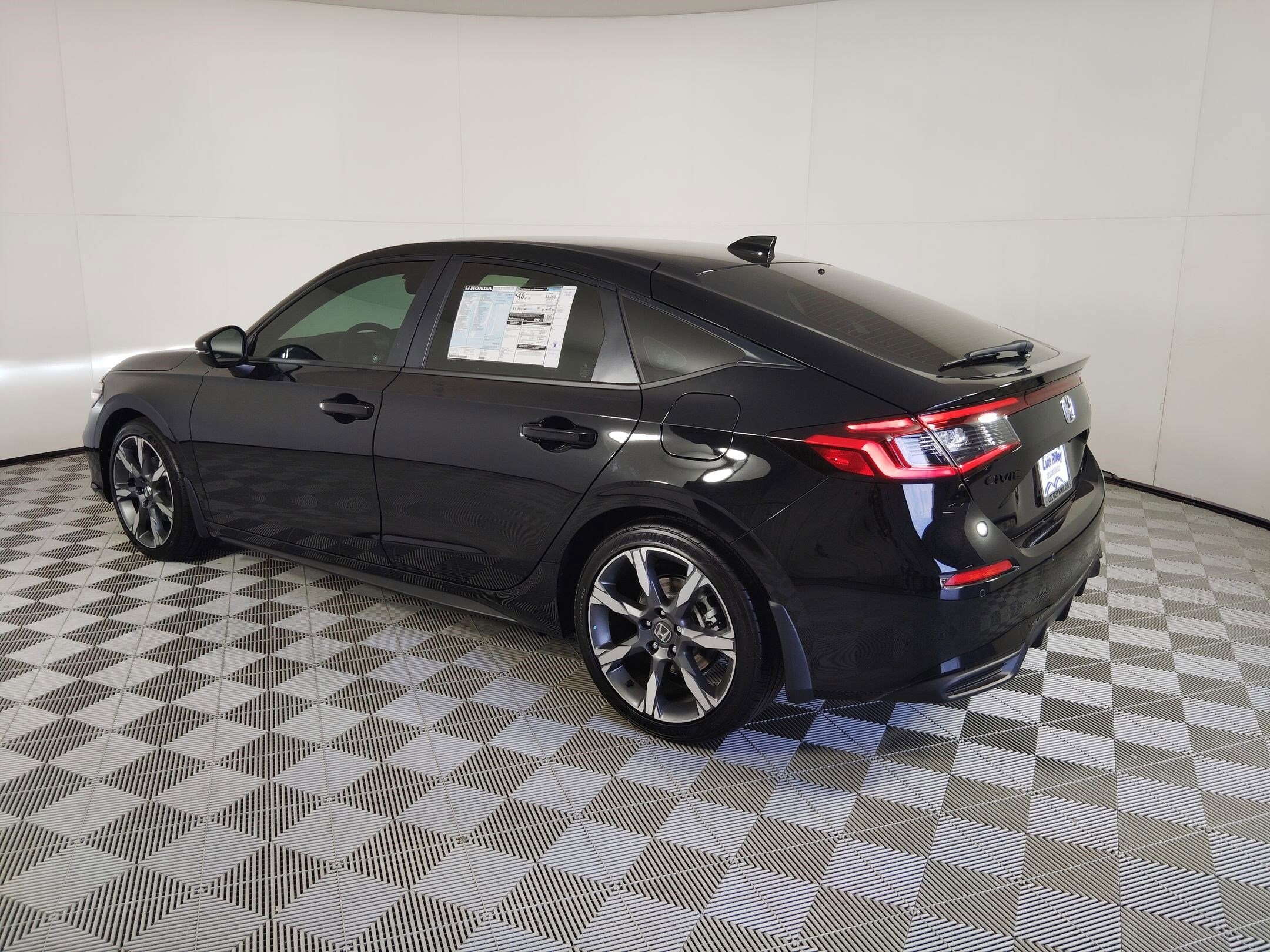 2026 Honda Civic Hybrid Sport Touring Hatchback photo 2