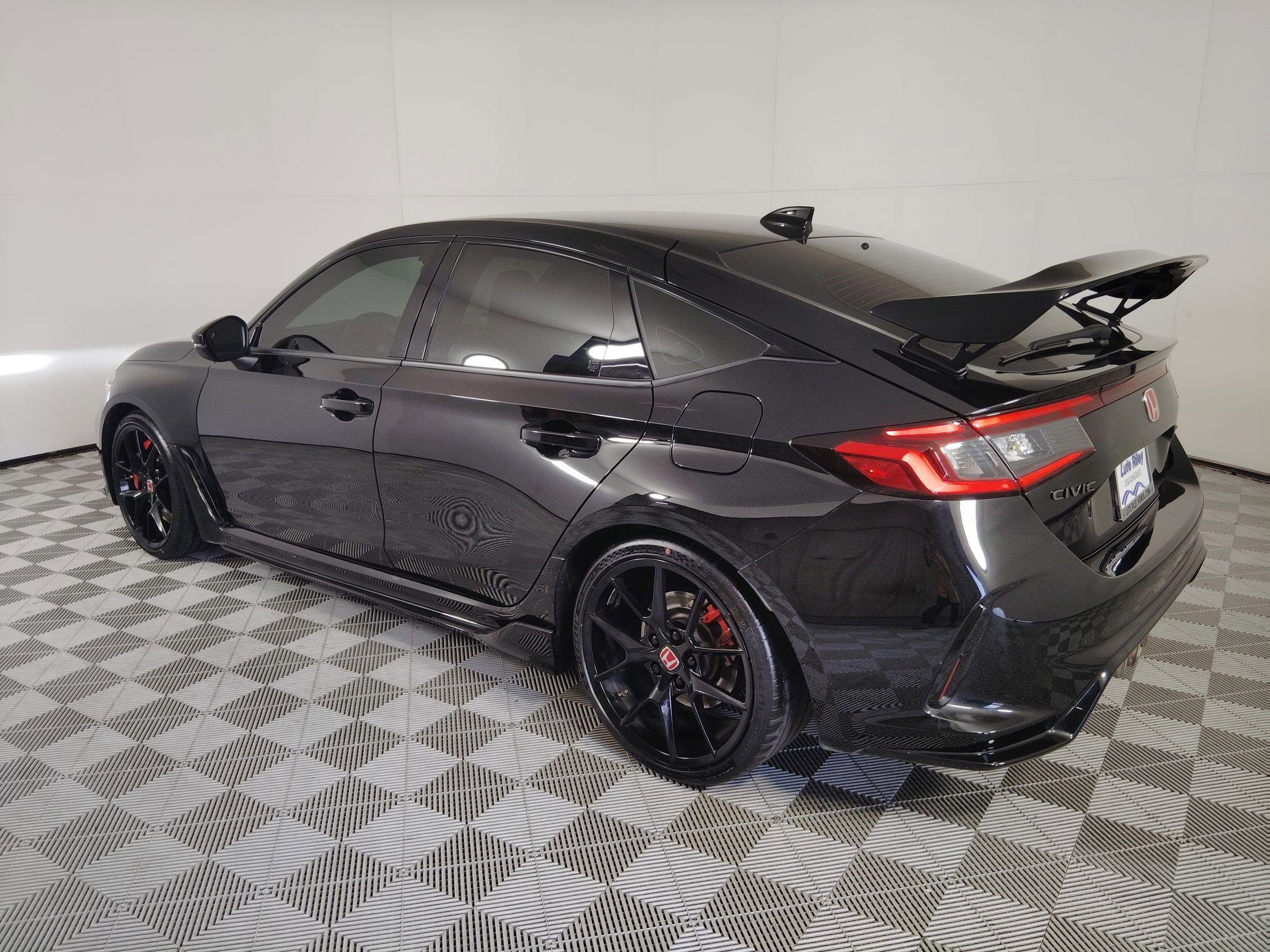 2023 Honda Civic Type R photo 2